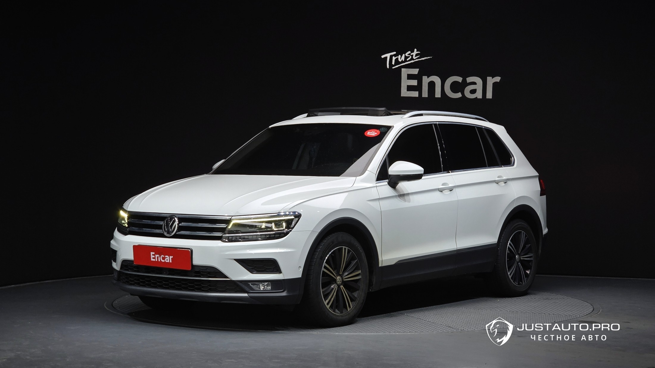 Автомобиль Volkswagen Tiguan