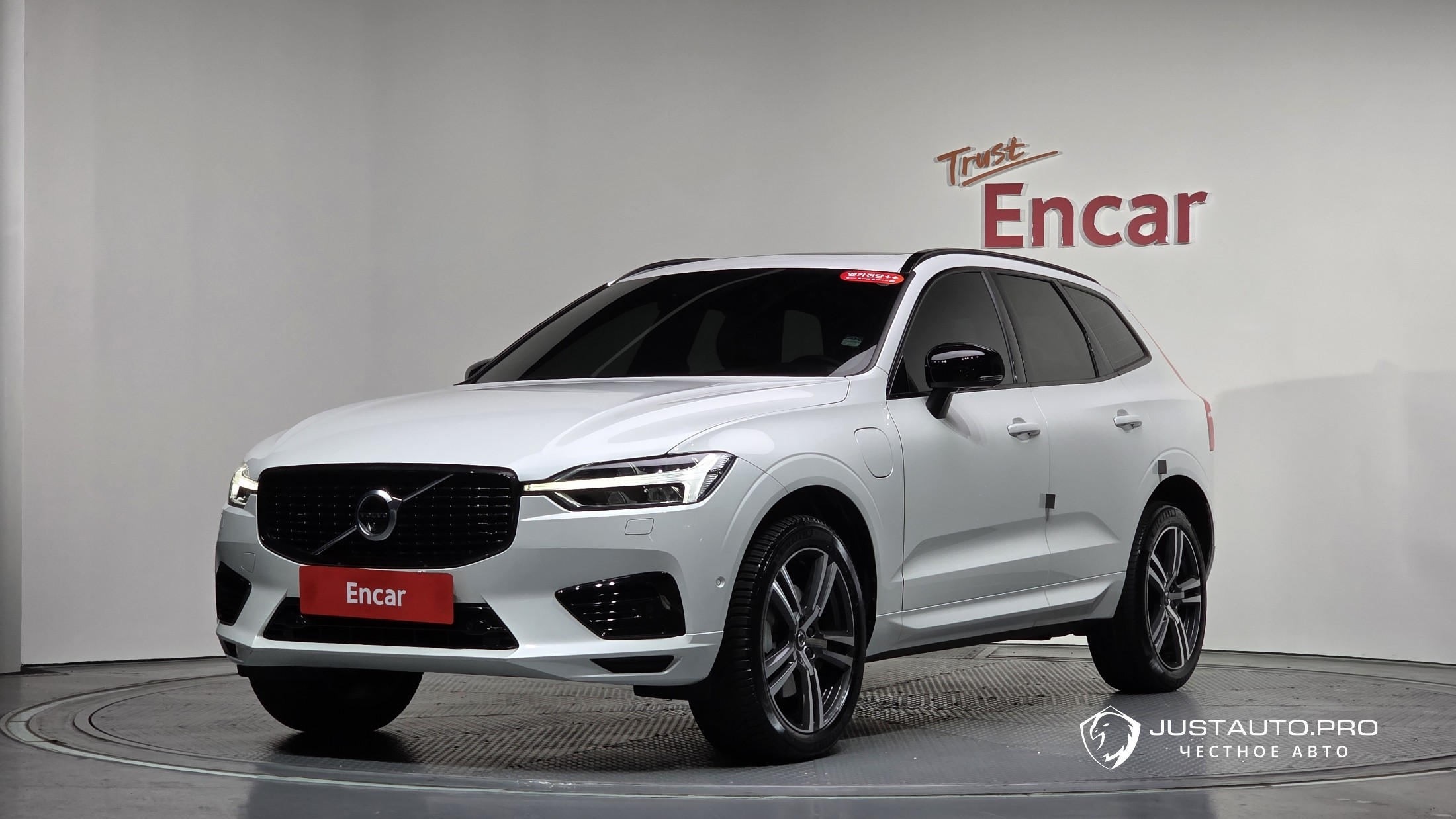 Автомобиль Volvo XC60