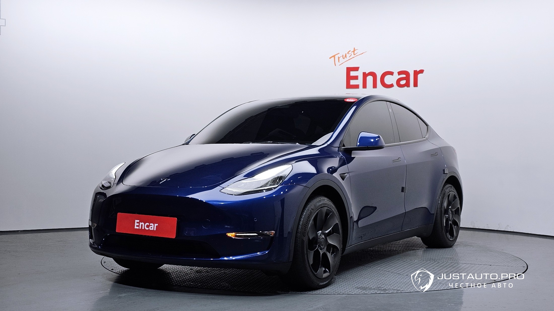 Автомобиль Tesla Model Y