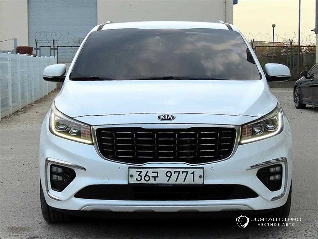 Автомобиль Kia Canival