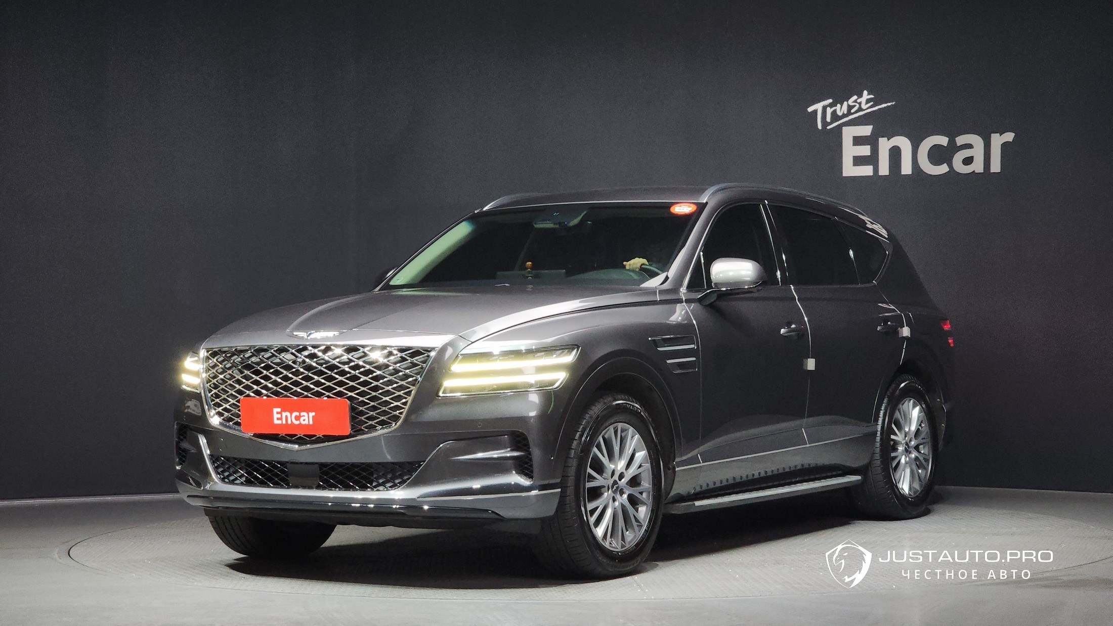 Автомобиль Genesis GV80