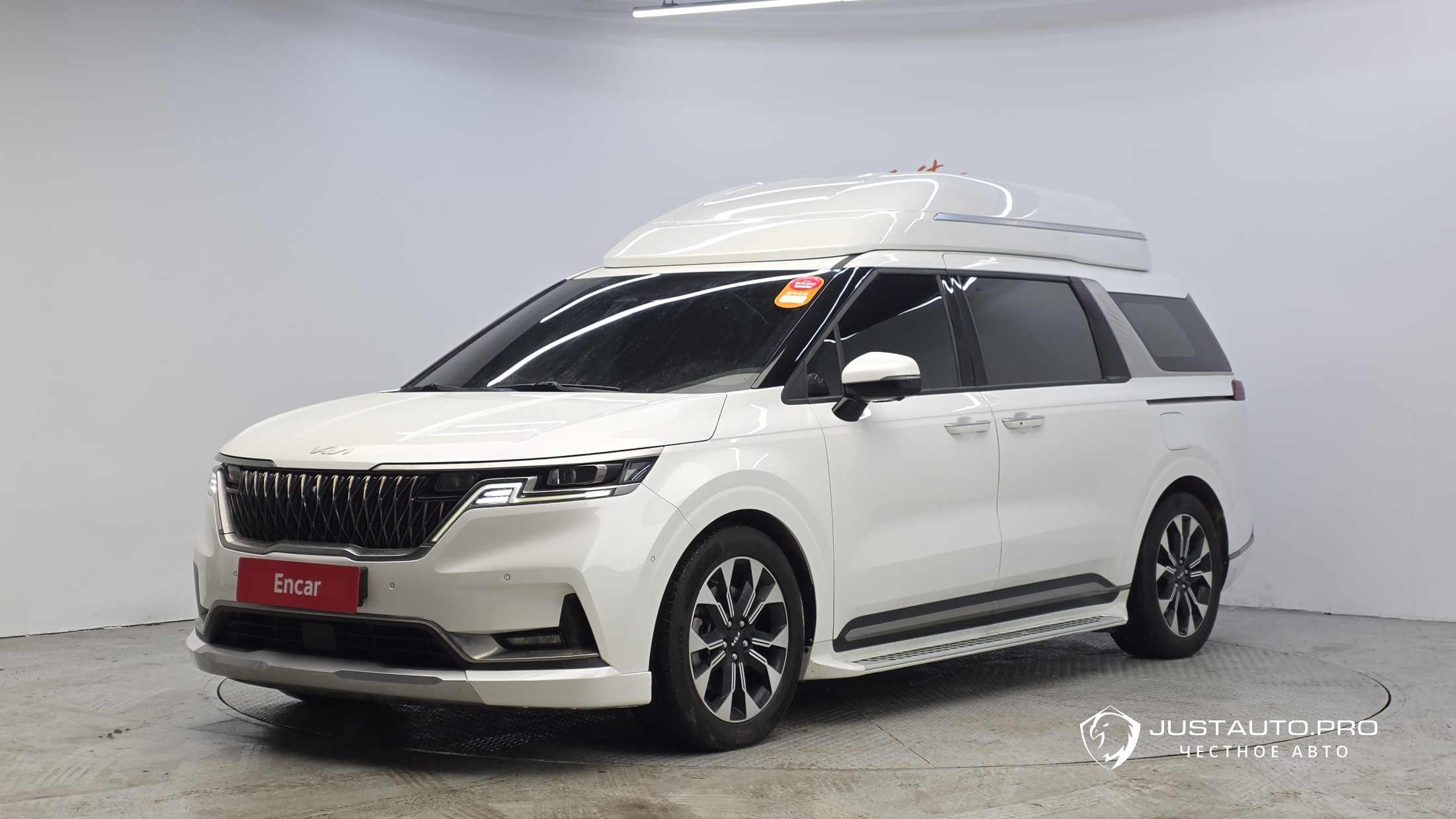 Автомобиль Kia Canival