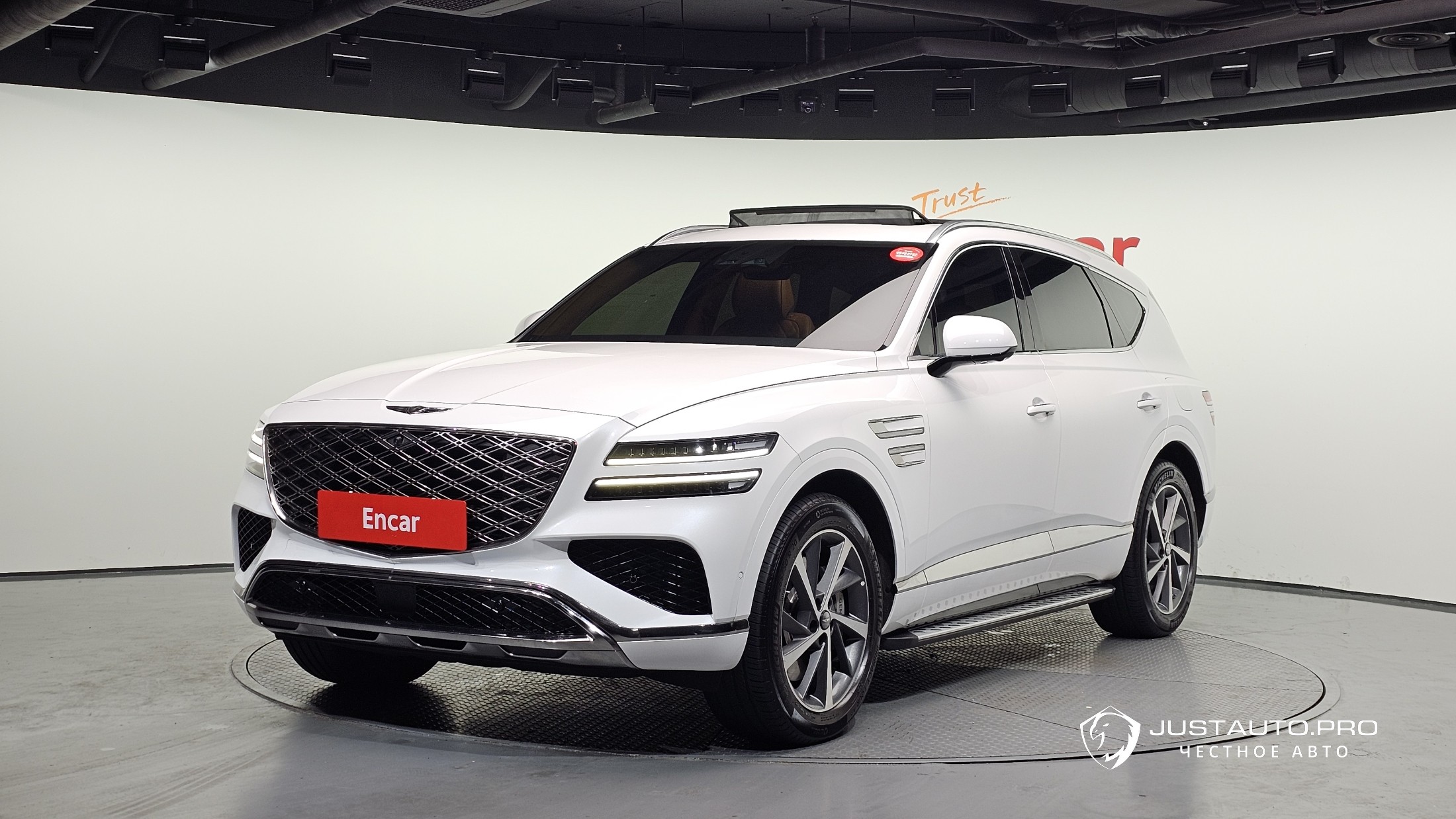 Автомобиль Genesis GV80