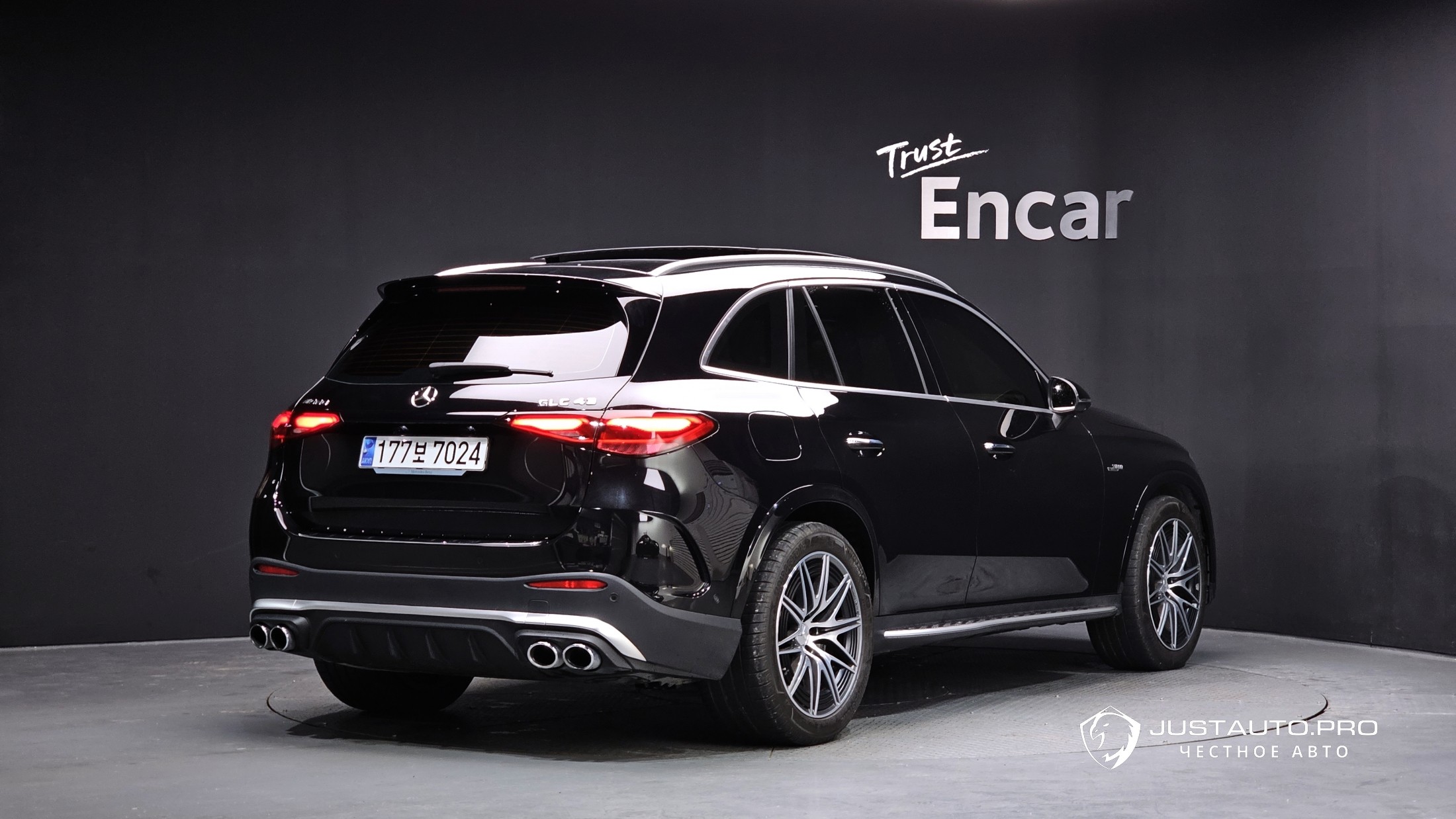 Автомобиль Mercedes-Benz GLC-Class