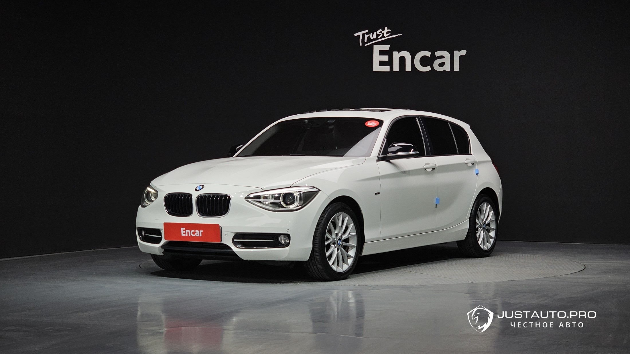 Автомобиль BMW 1-Series
