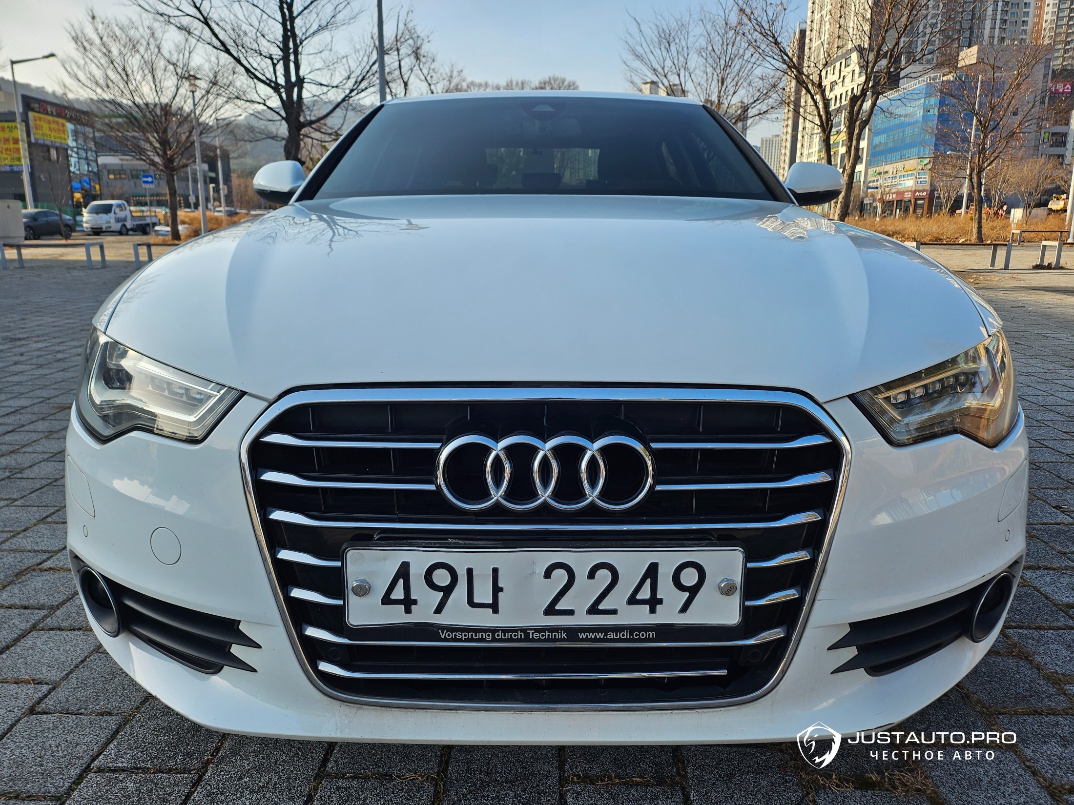 Автомобиль Audi A6