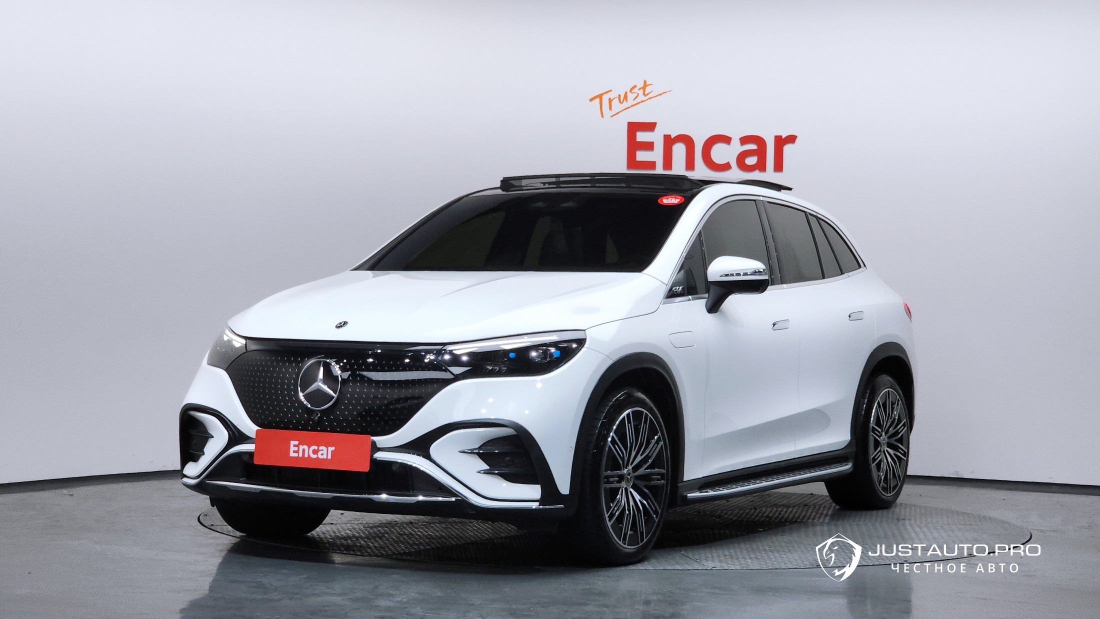 Автомобиль Mercedes-Benz EQE