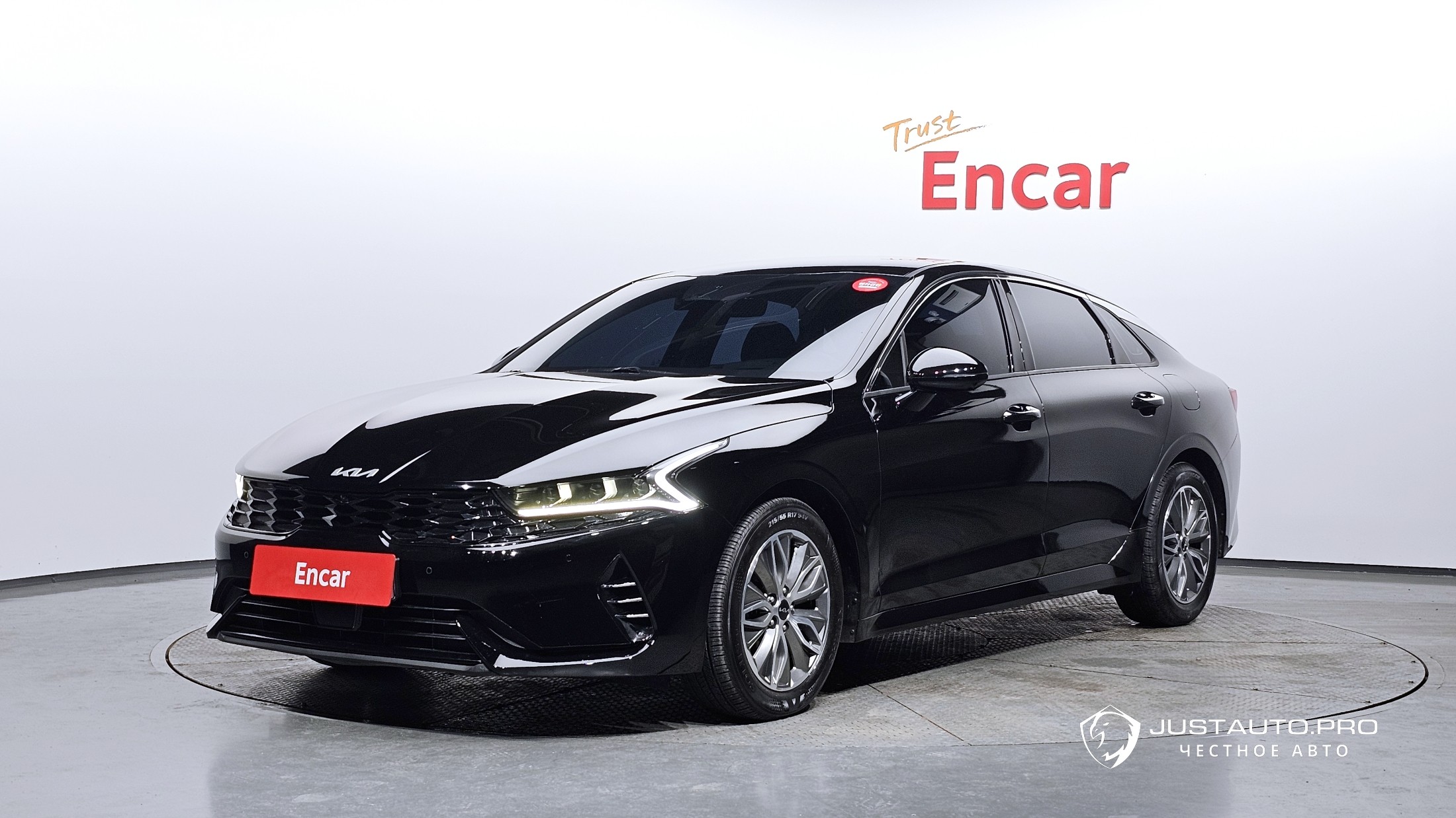 Автомобиль Kia K5