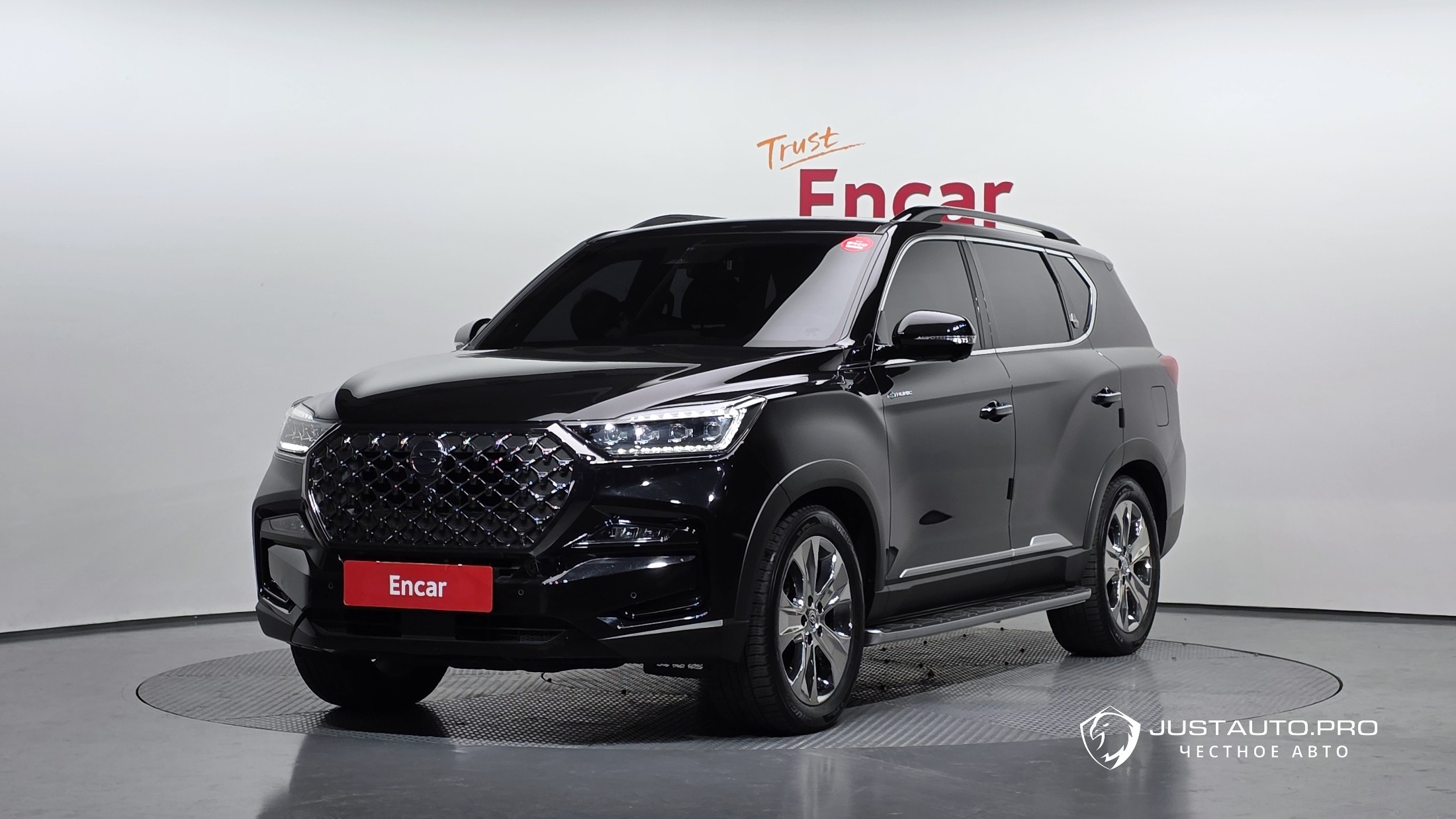 Автомобиль KG_Mobility_Ssangyong Rexton