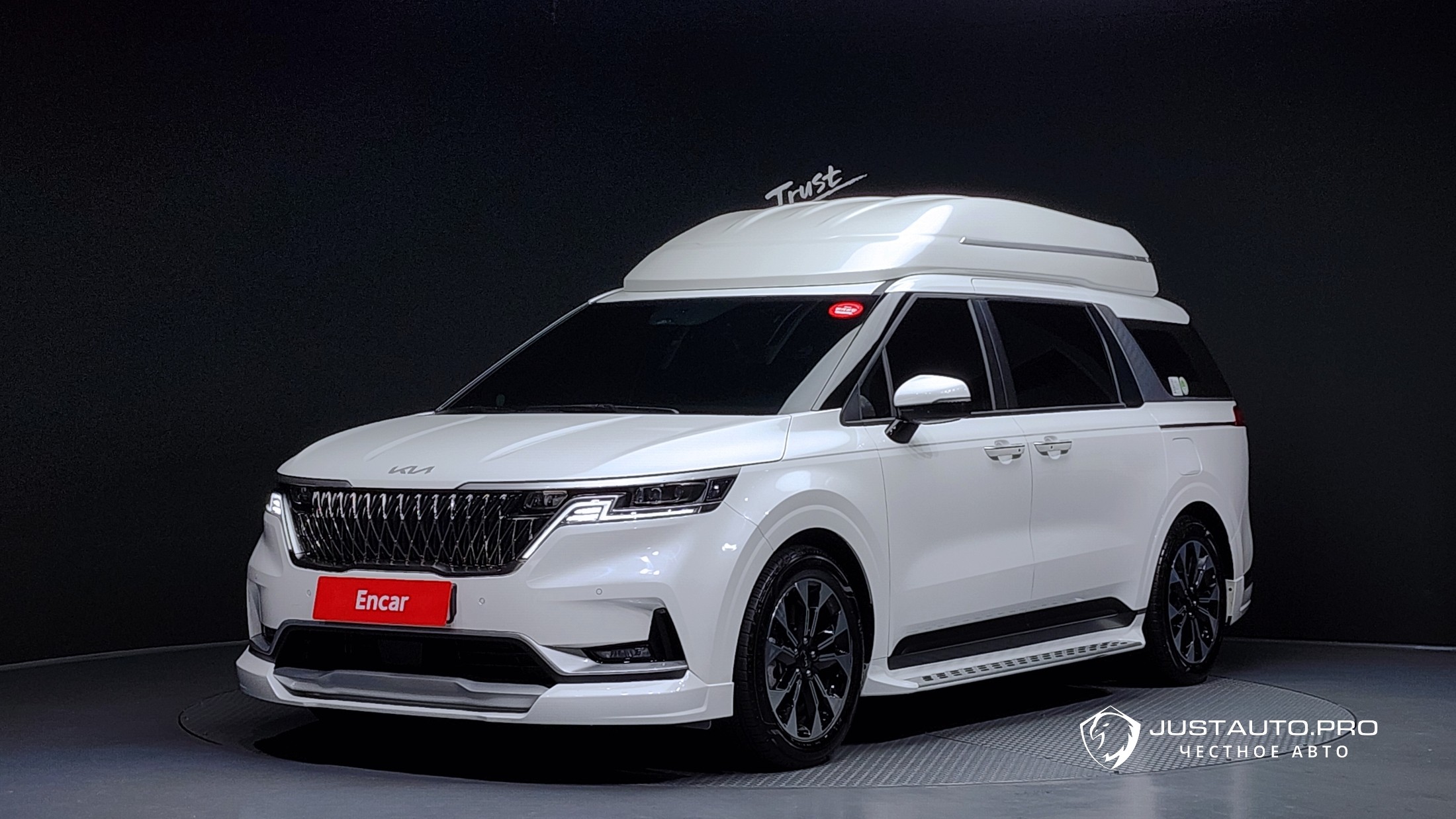 Автомобиль Kia Canival