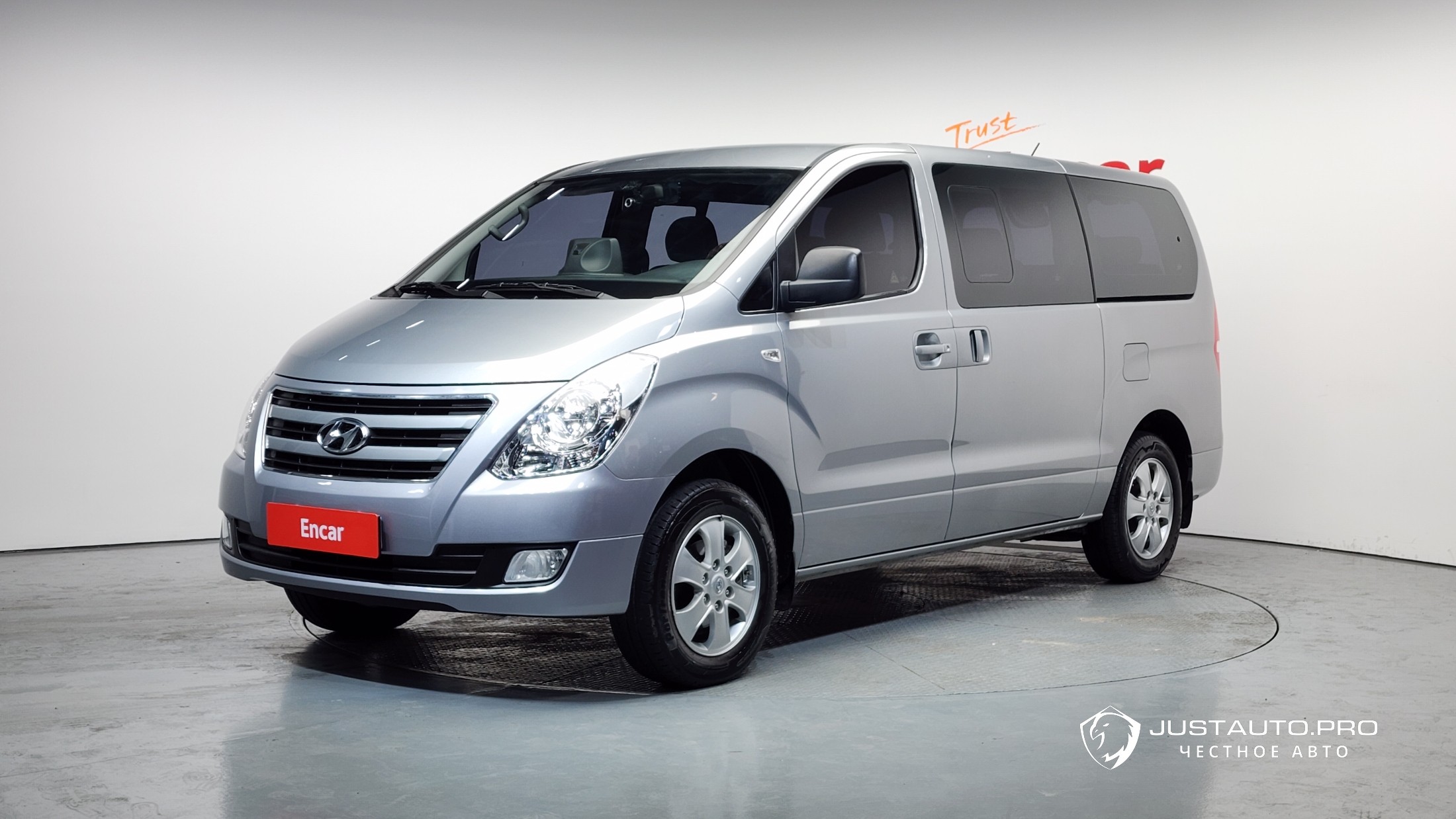 Автомобиль Hyundai Starex