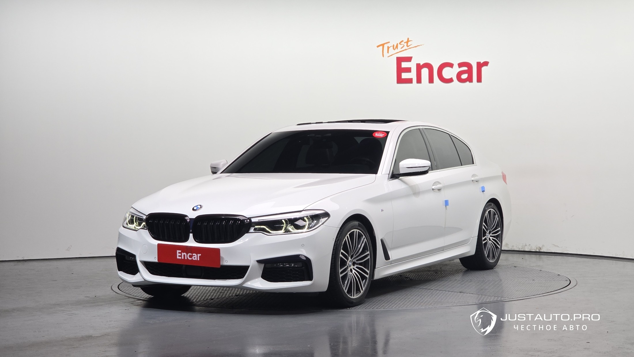 Автомобиль BMW 5-Series