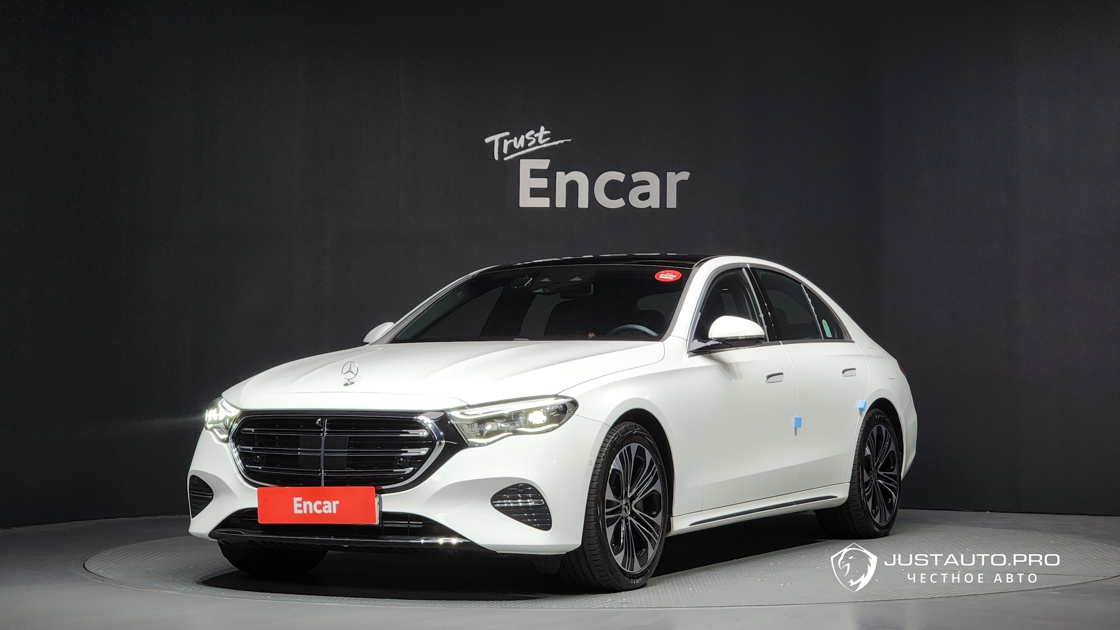 Автомобиль Mercedes-Benz E-Class