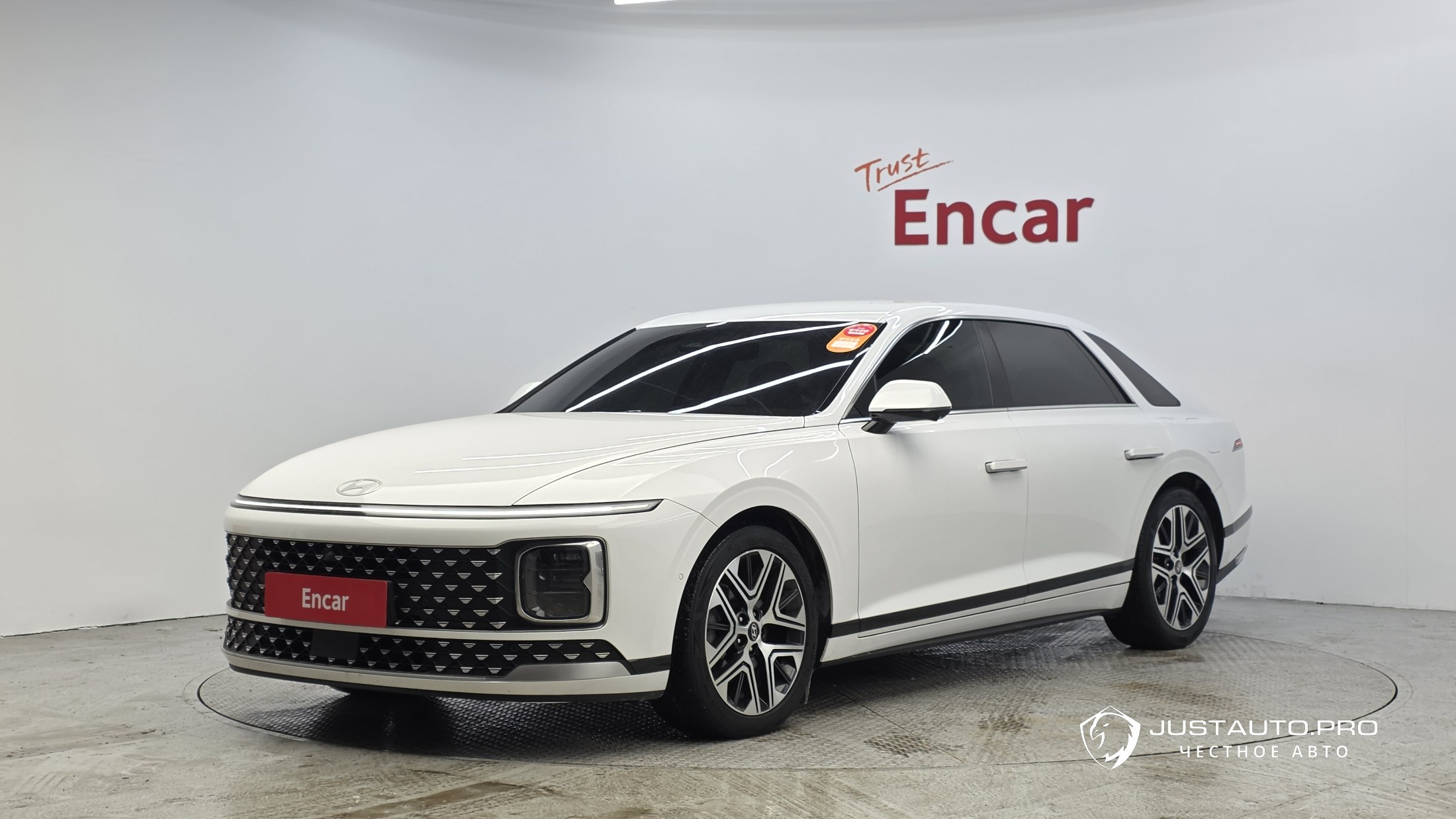 Автомобиль Hyundai Grandeur