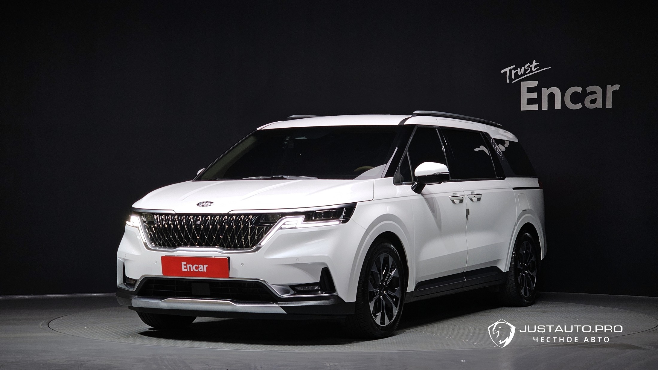 Автомобиль Kia Canival