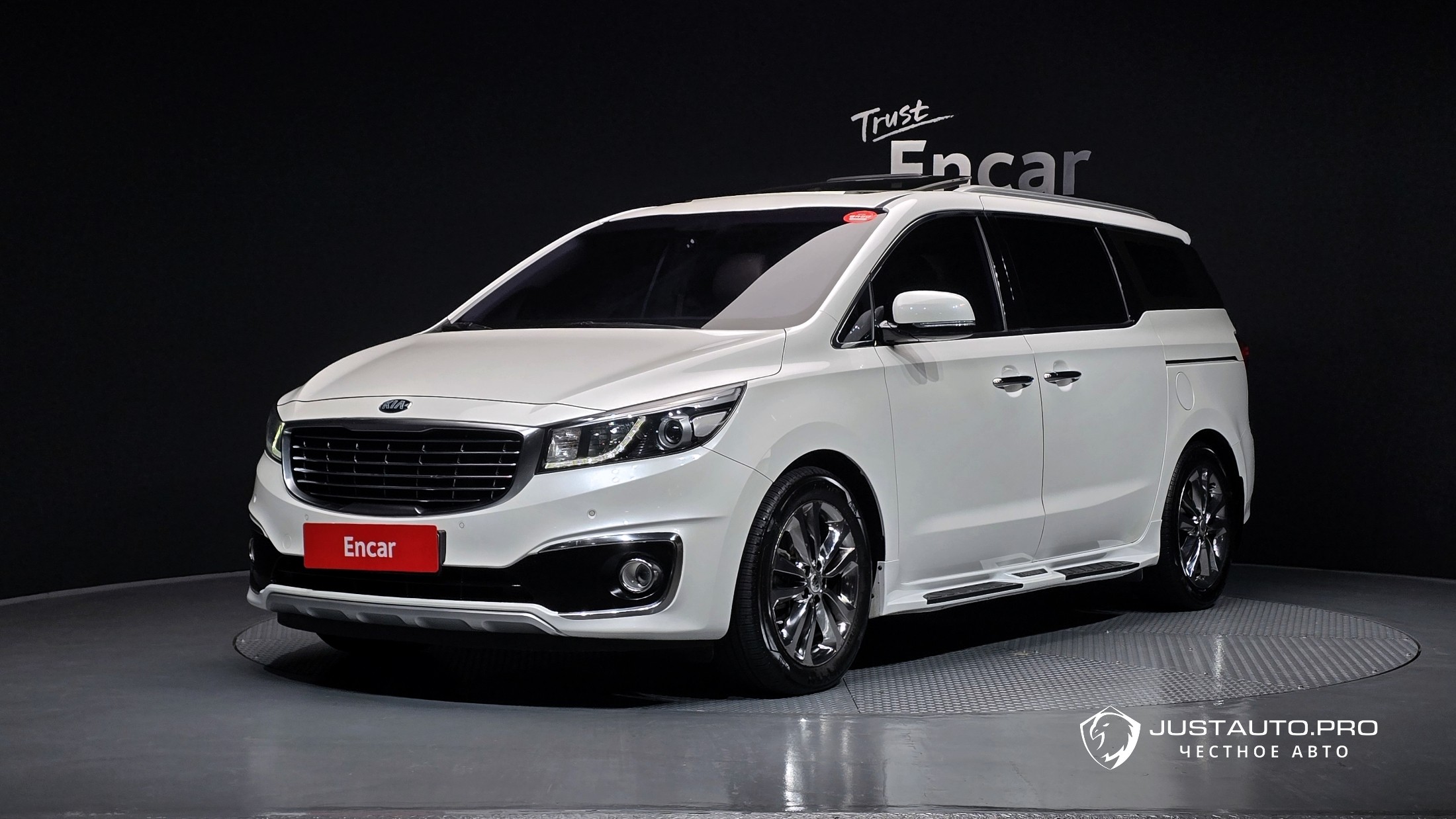 Автомобиль Kia Canival