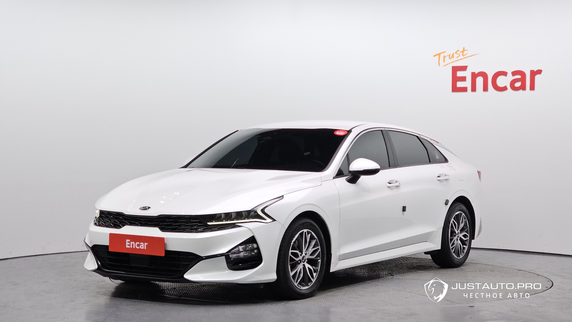 Автомобиль Kia K5