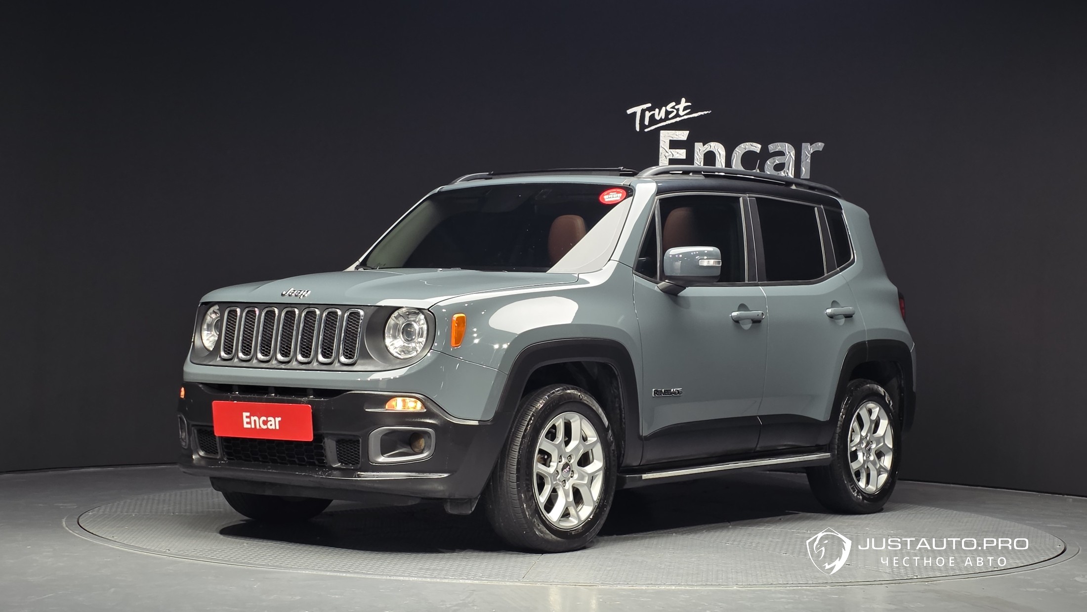Автомобиль Jeep Renegade