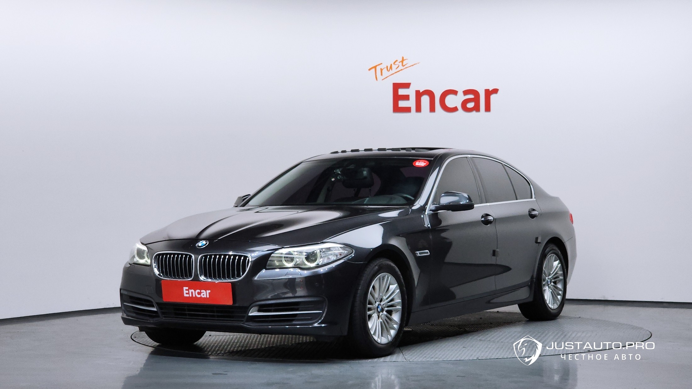 Автомобиль BMW 5-Series