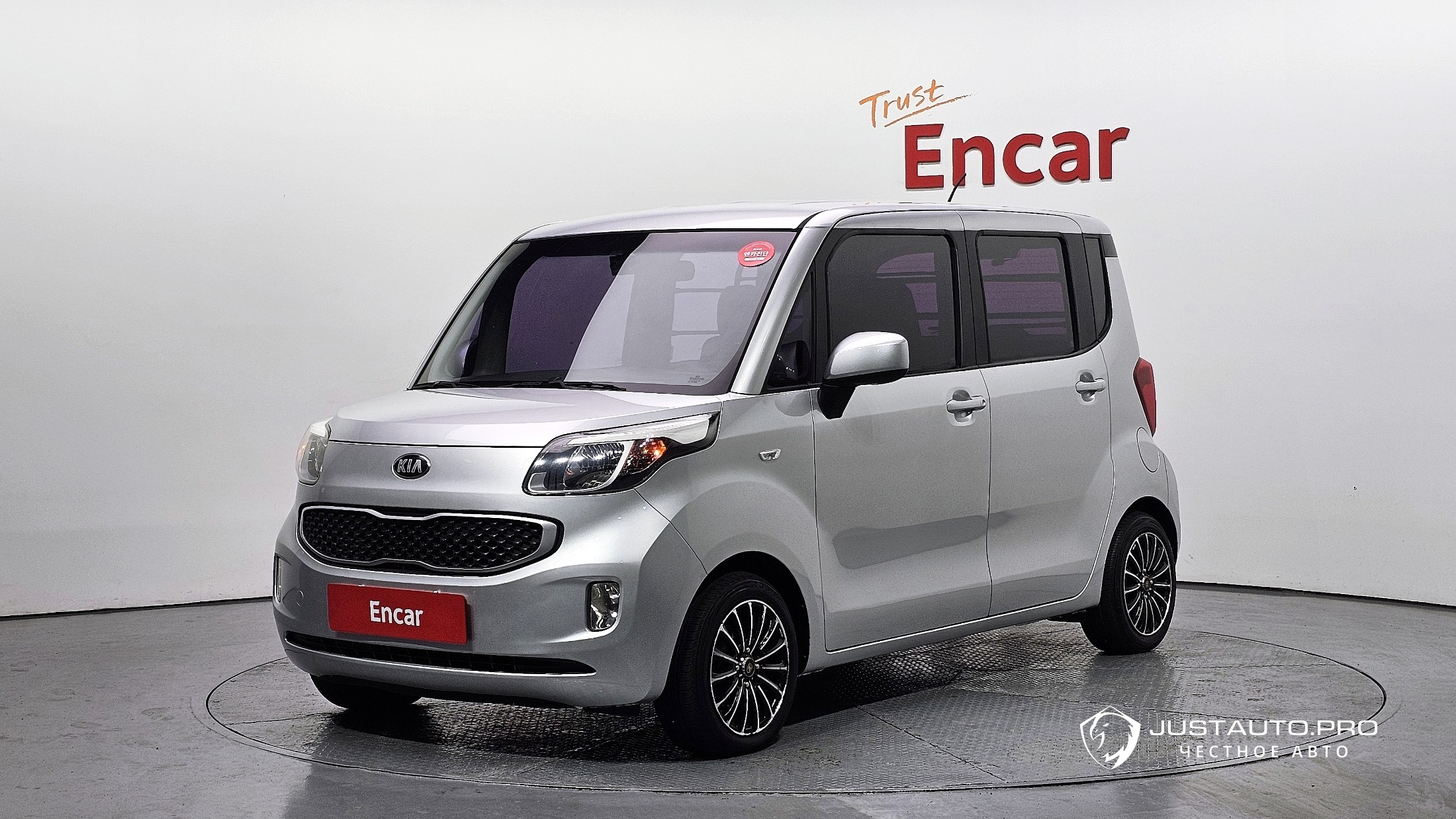 Автомобиль Kia RAY