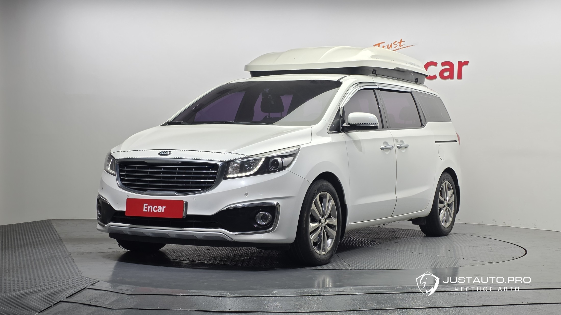 Автомобиль Kia Canival