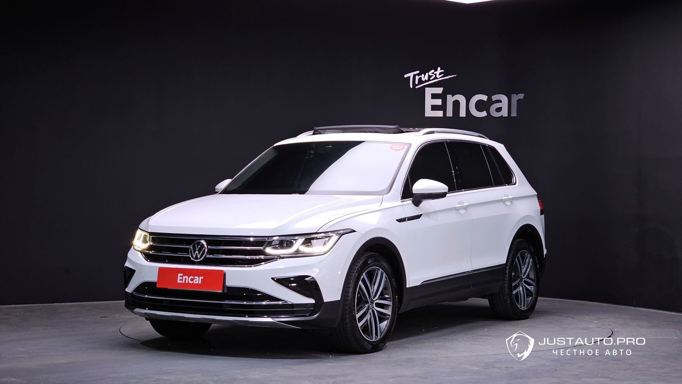 Автомобиль Volkswagen Tiguan