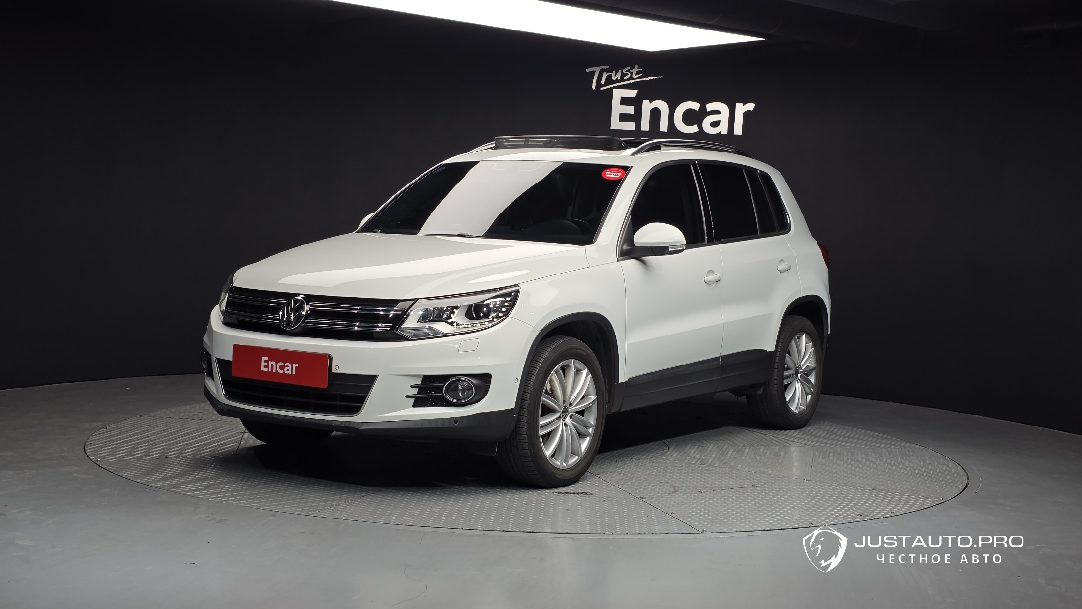 Автомобиль Volkswagen Tiguan