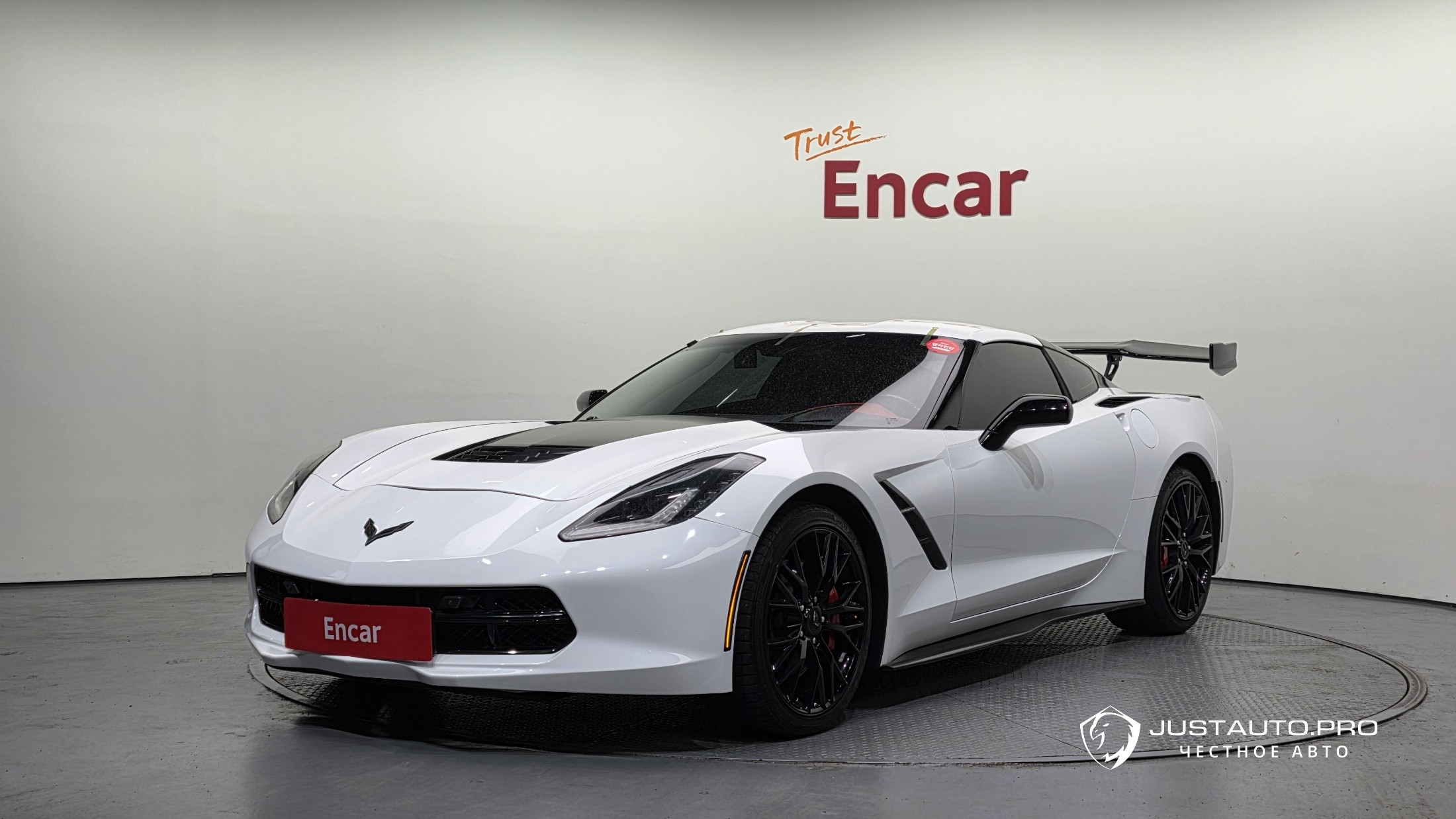 Автомобиль Chevrolet Corvette