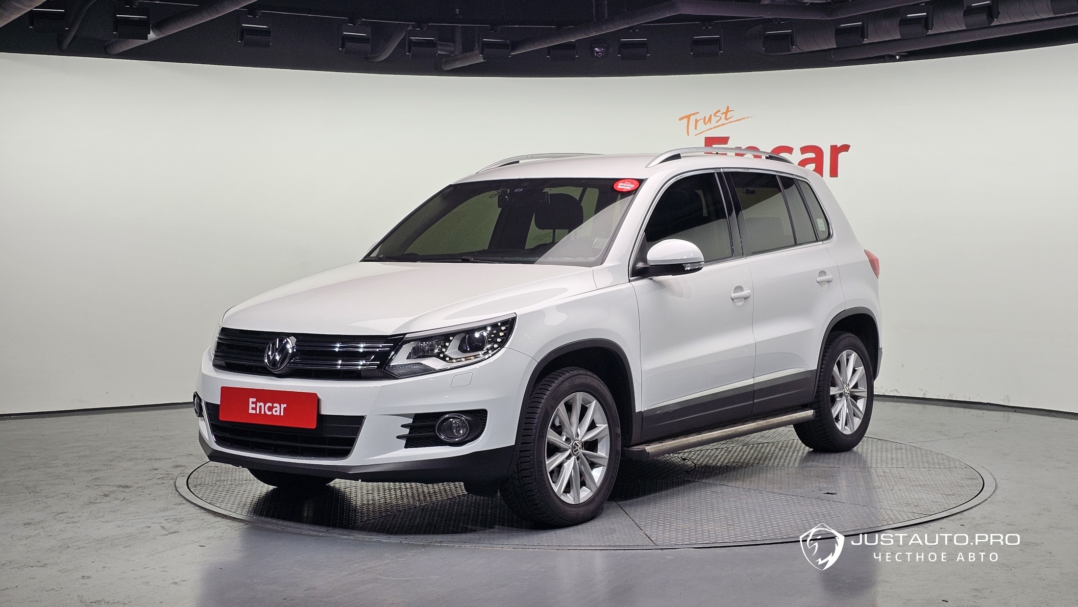 Автомобиль Volkswagen Tiguan