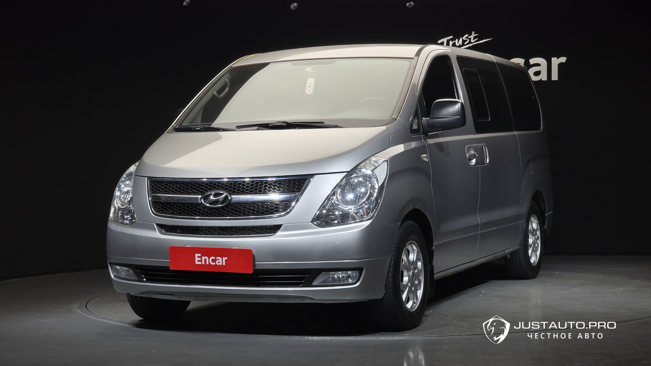Автомобиль Hyundai Starex
