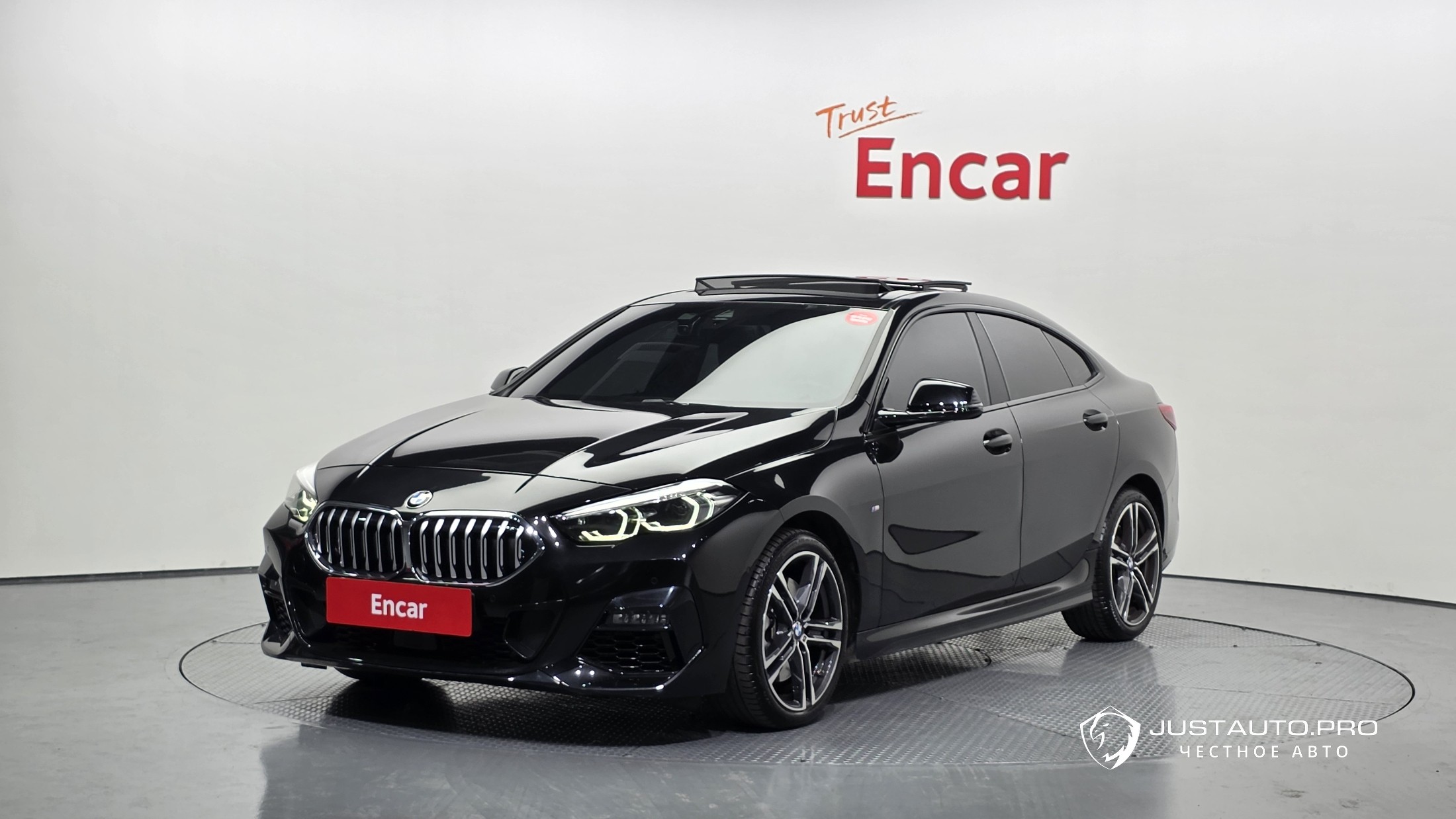 Автомобиль BMW 2-Series