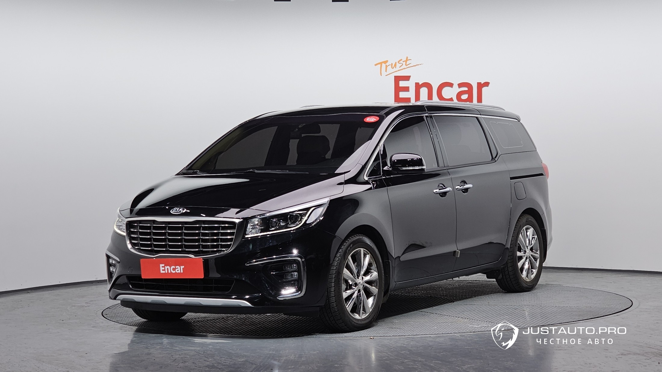 Автомобиль Kia Canival