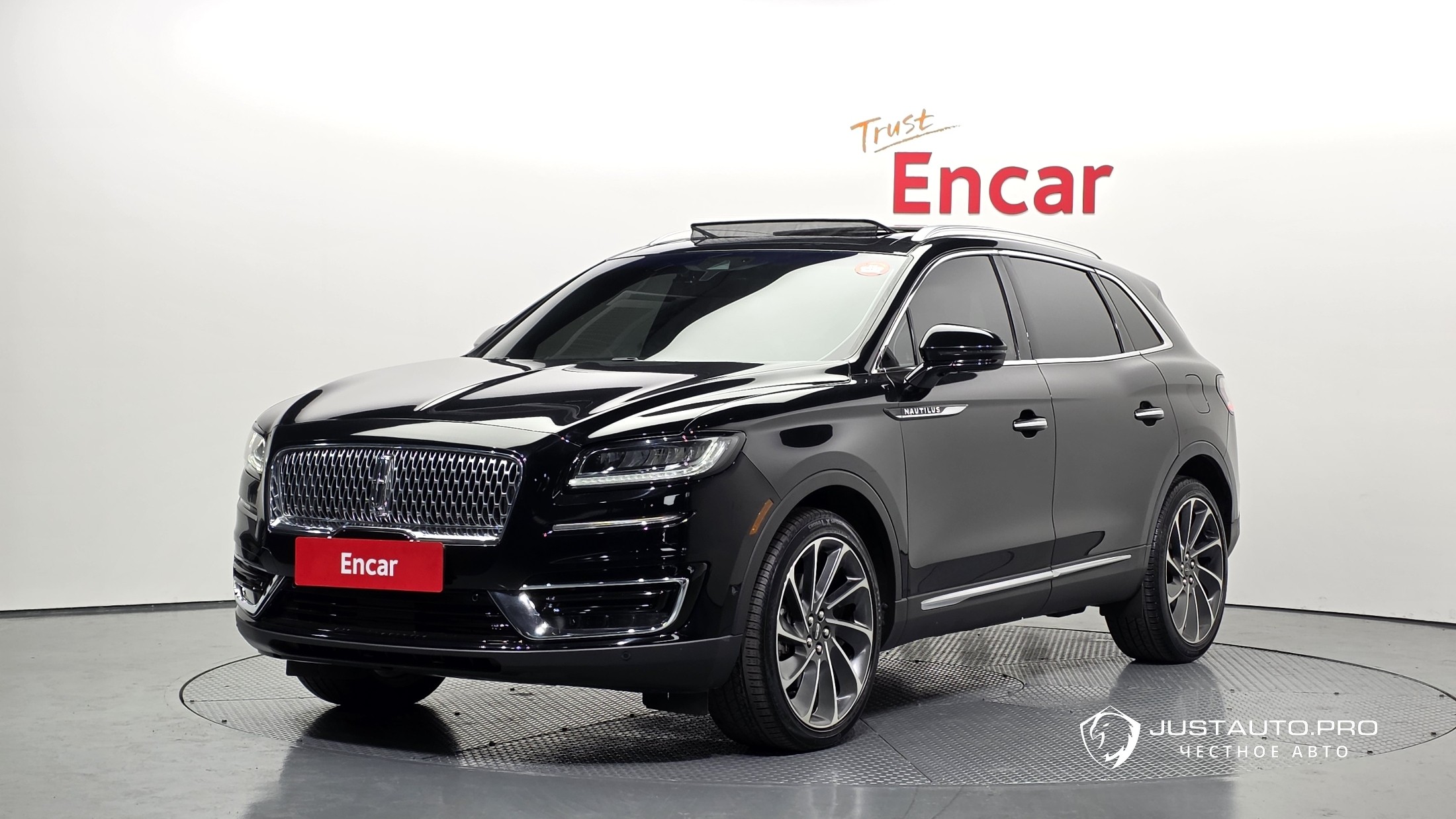 Автомобиль Lincoln Nautilus