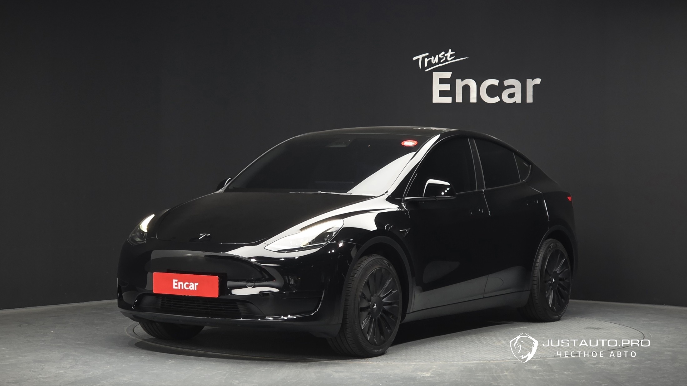 Автомобиль Tesla Model Y