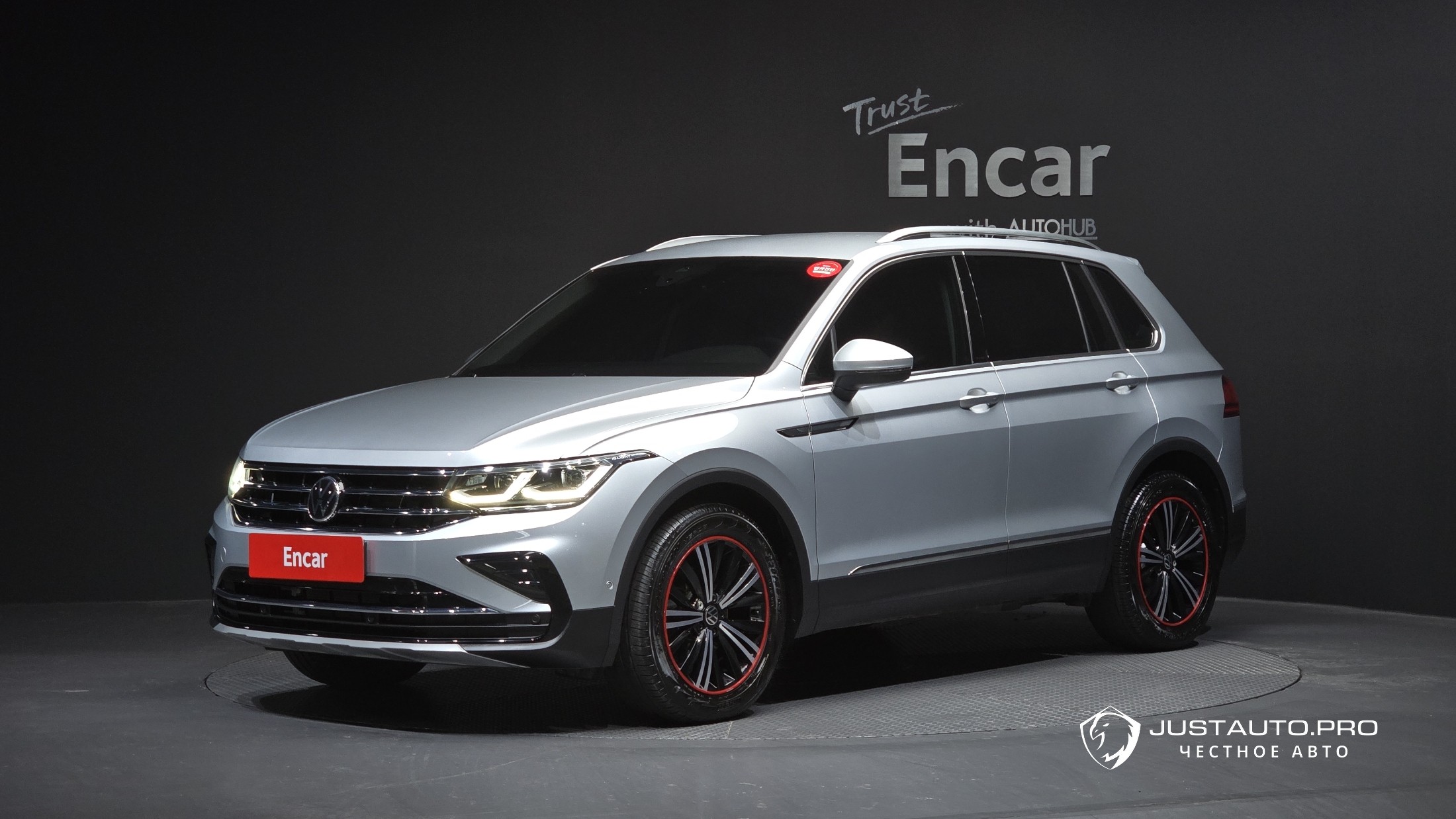 Автомобиль Volkswagen Tiguan