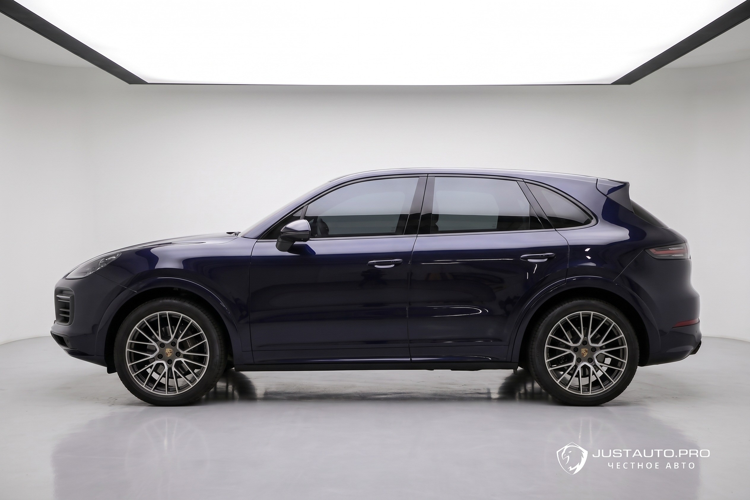 Автомобиль Porsche Cayenne