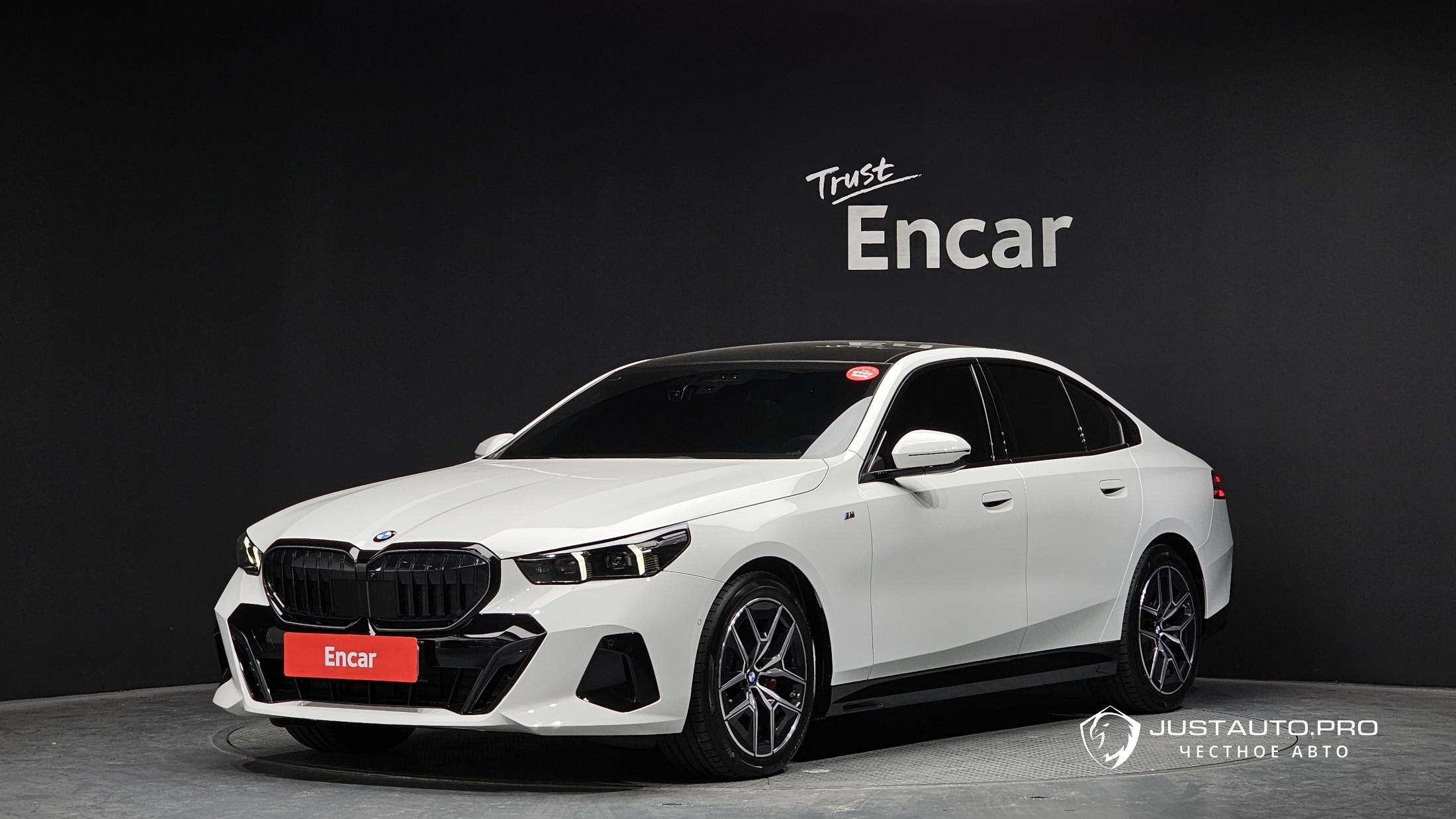 Автомобиль BMW 5-Series