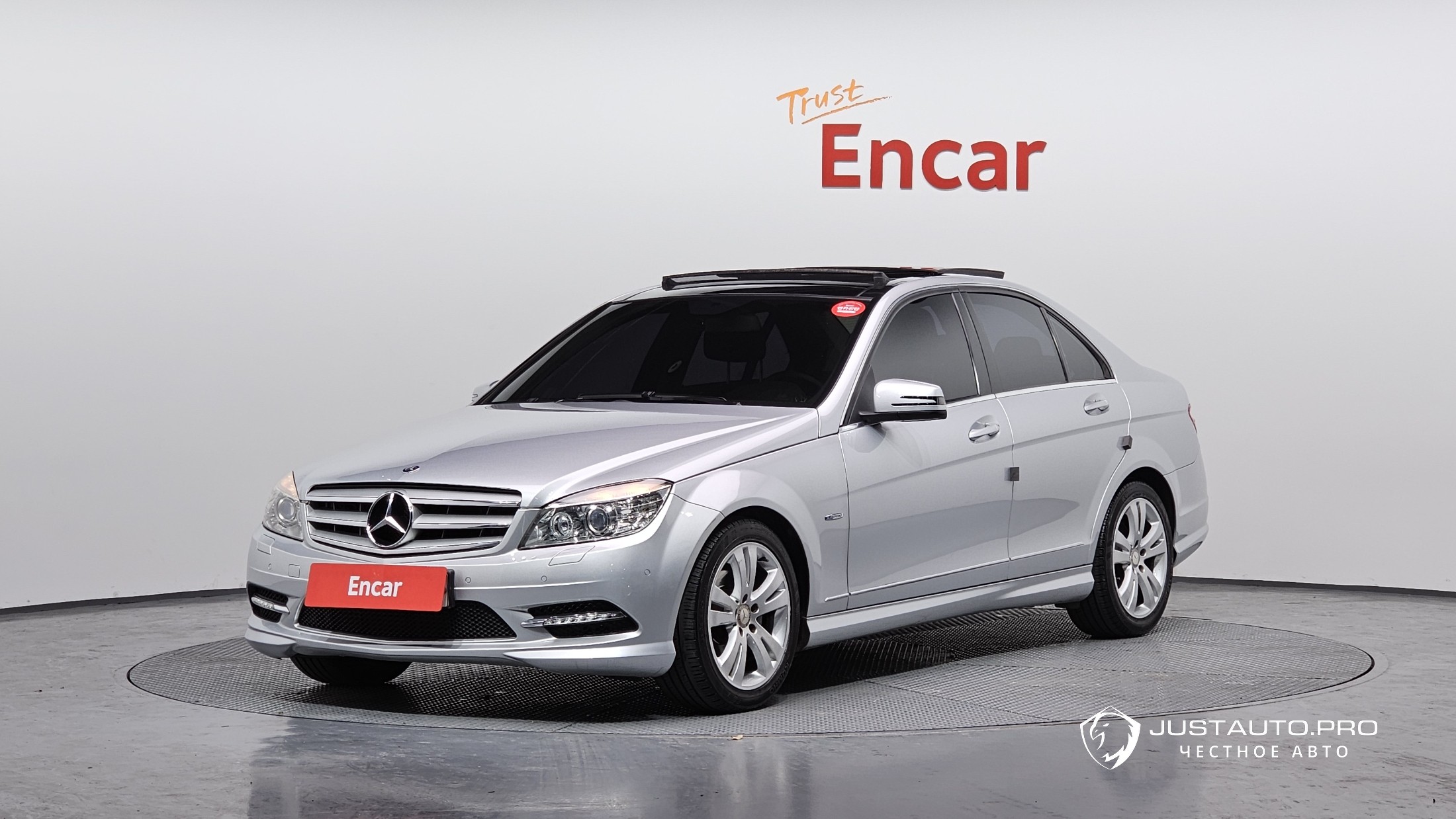 Автомобиль Mercedes-Benz C-Class