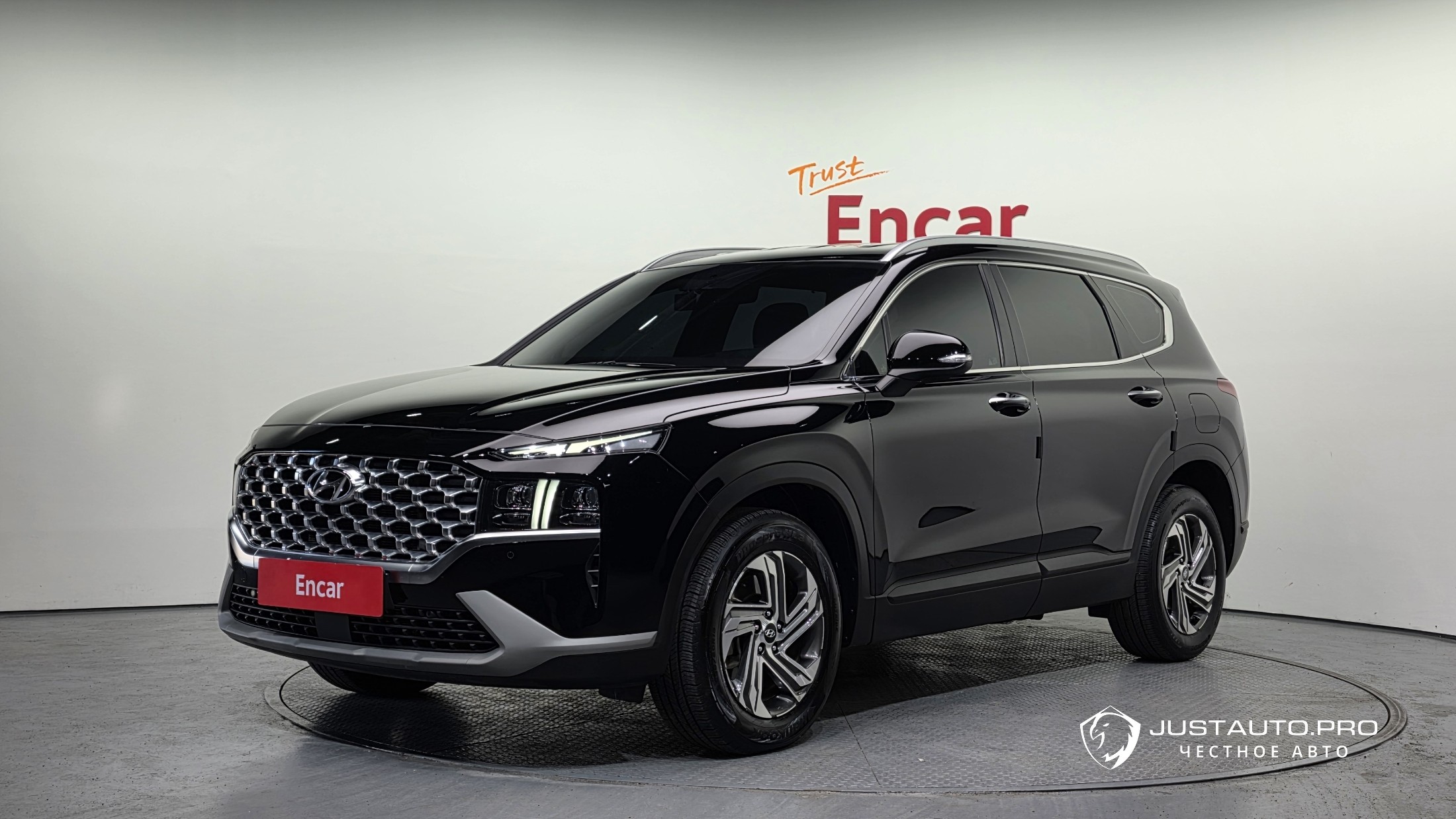 Автомобиль Hyundai Santafe