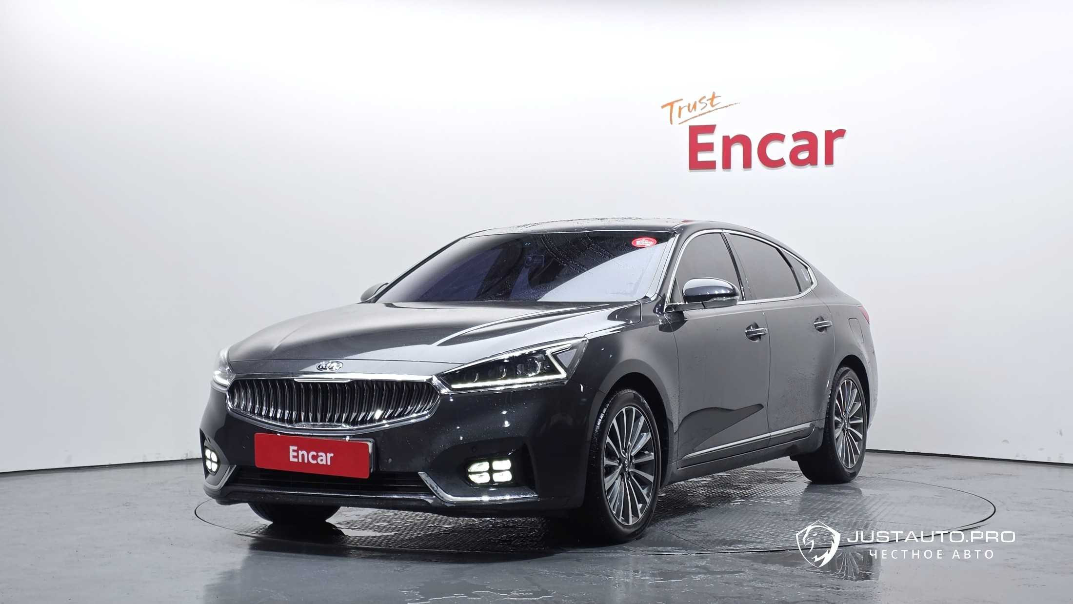 Автомобиль Kia K7