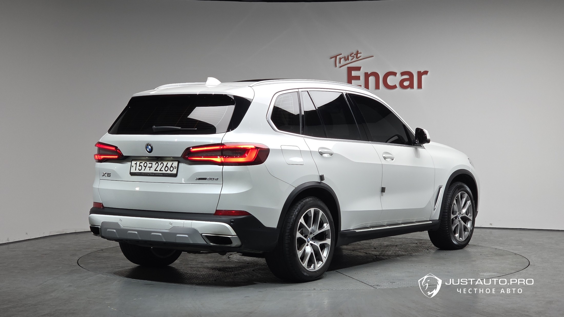 Автомобиль BMW X5