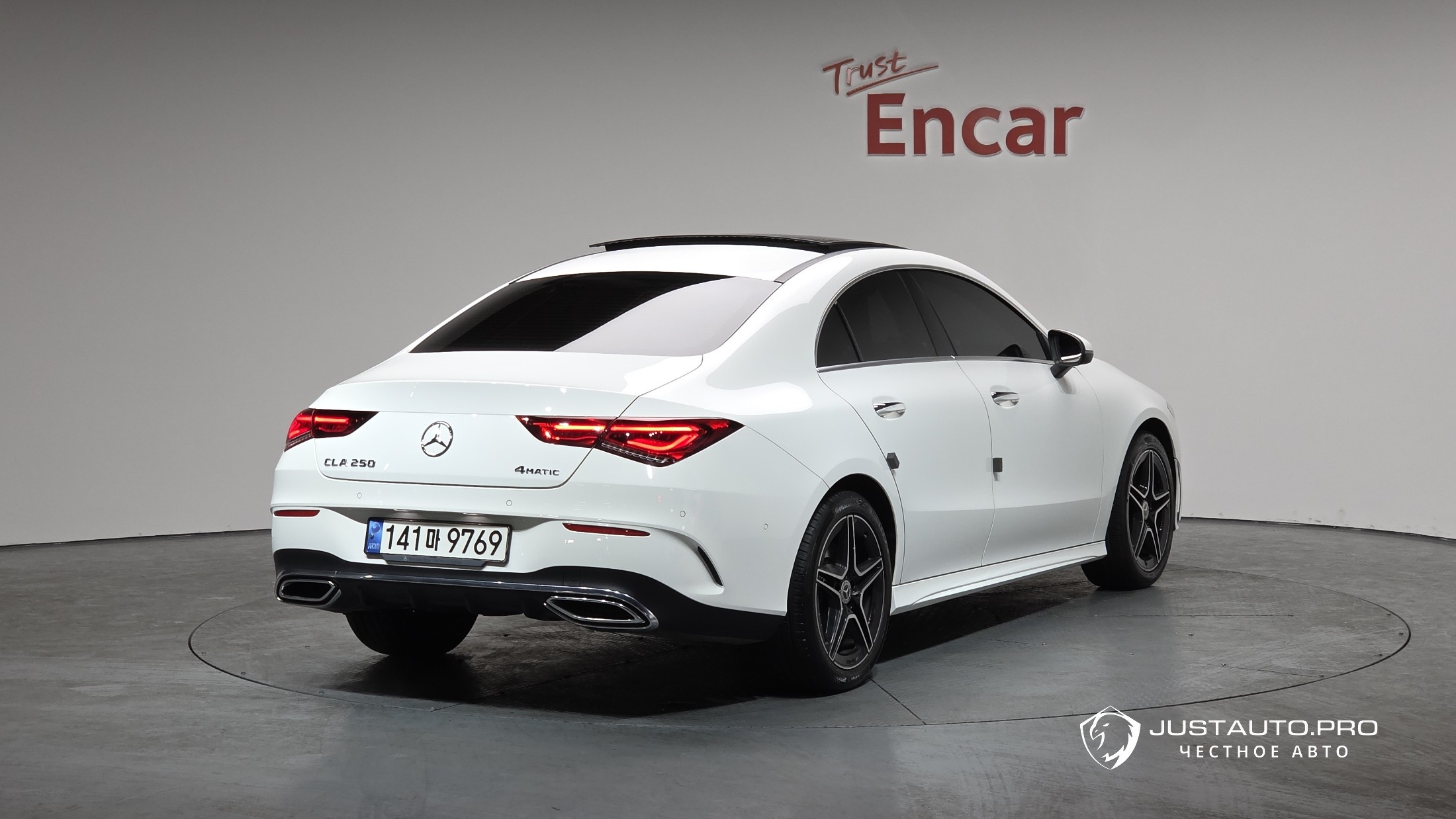 Автомобиль Mercedes-Benz CLA-Class