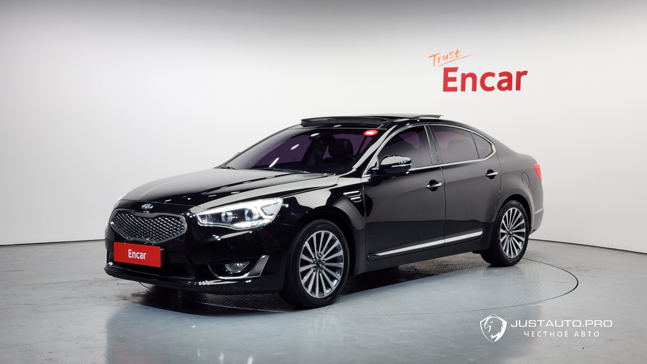 Автомобиль Kia K7