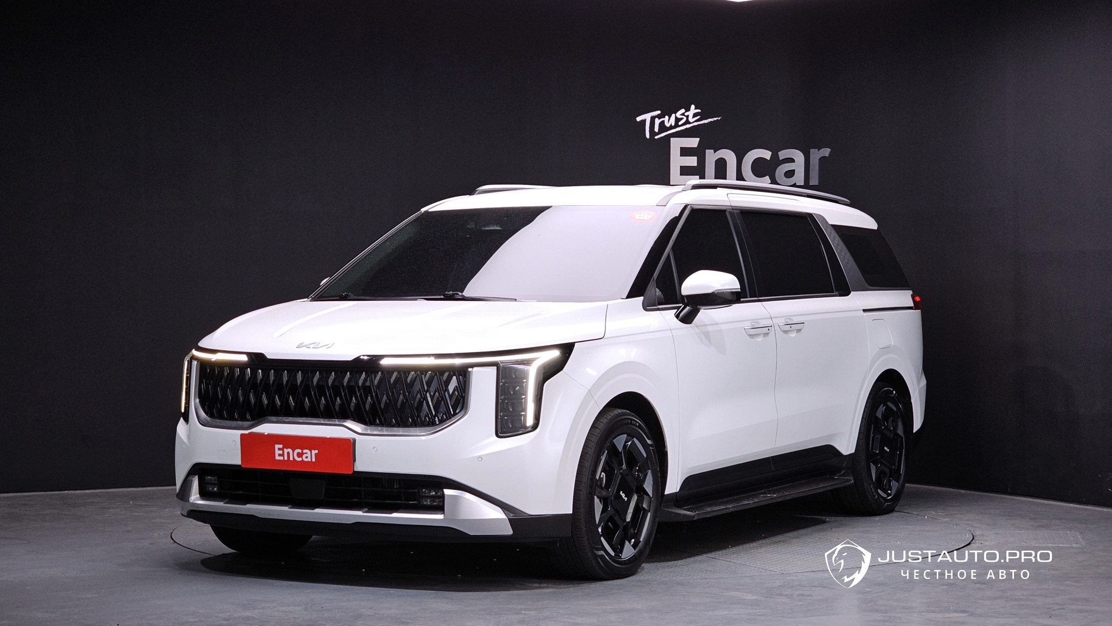 Автомобиль Kia Canival