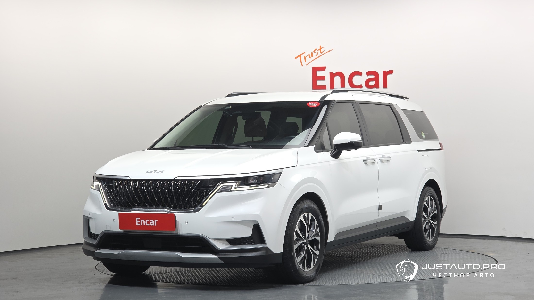 Автомобиль Kia Canival