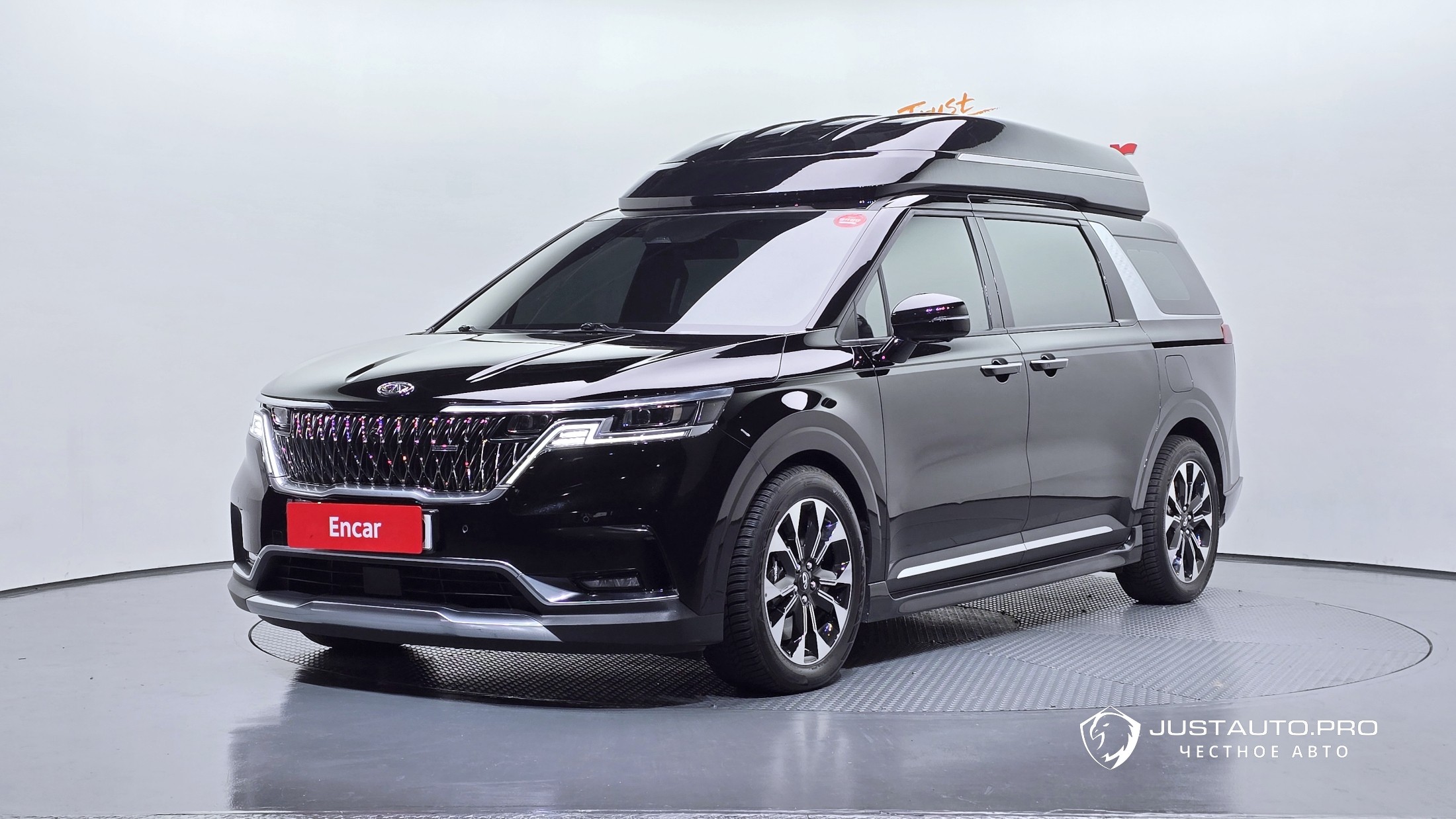 Автомобиль Kia Canival