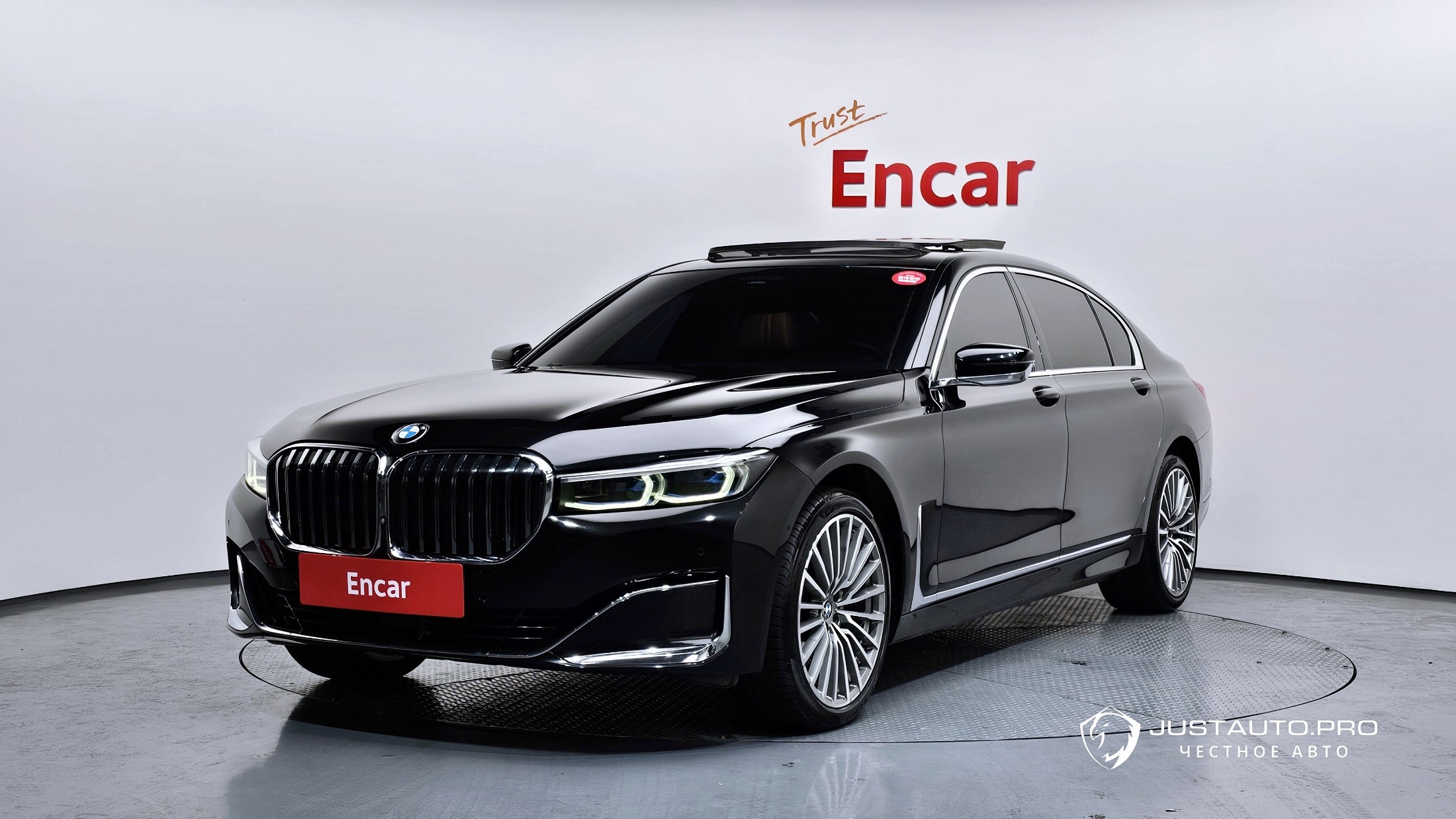 Автомобиль BMW 7-Series