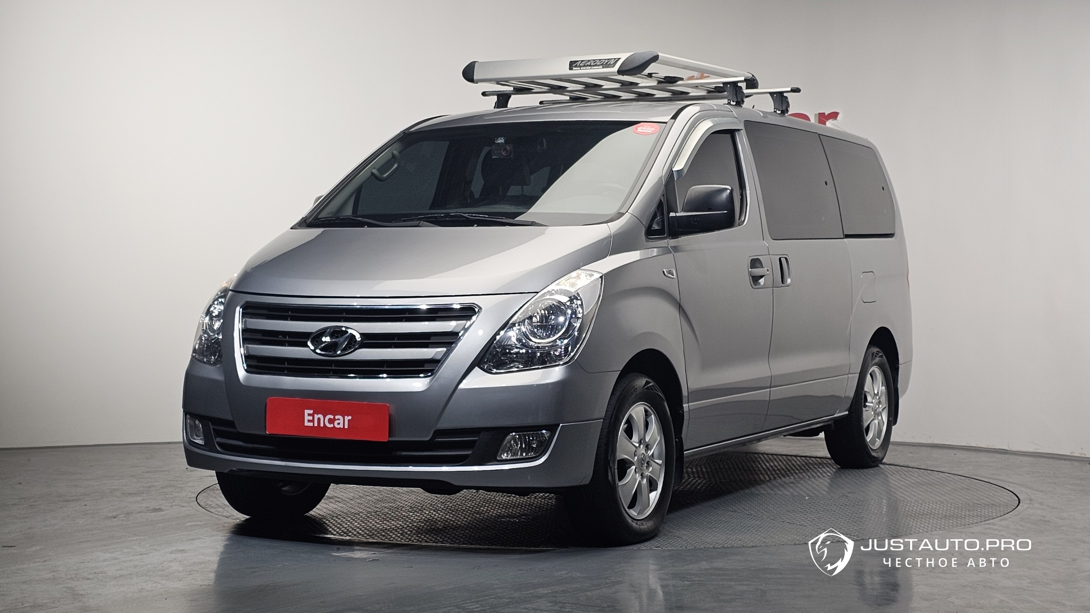 Автомобиль Hyundai Starex