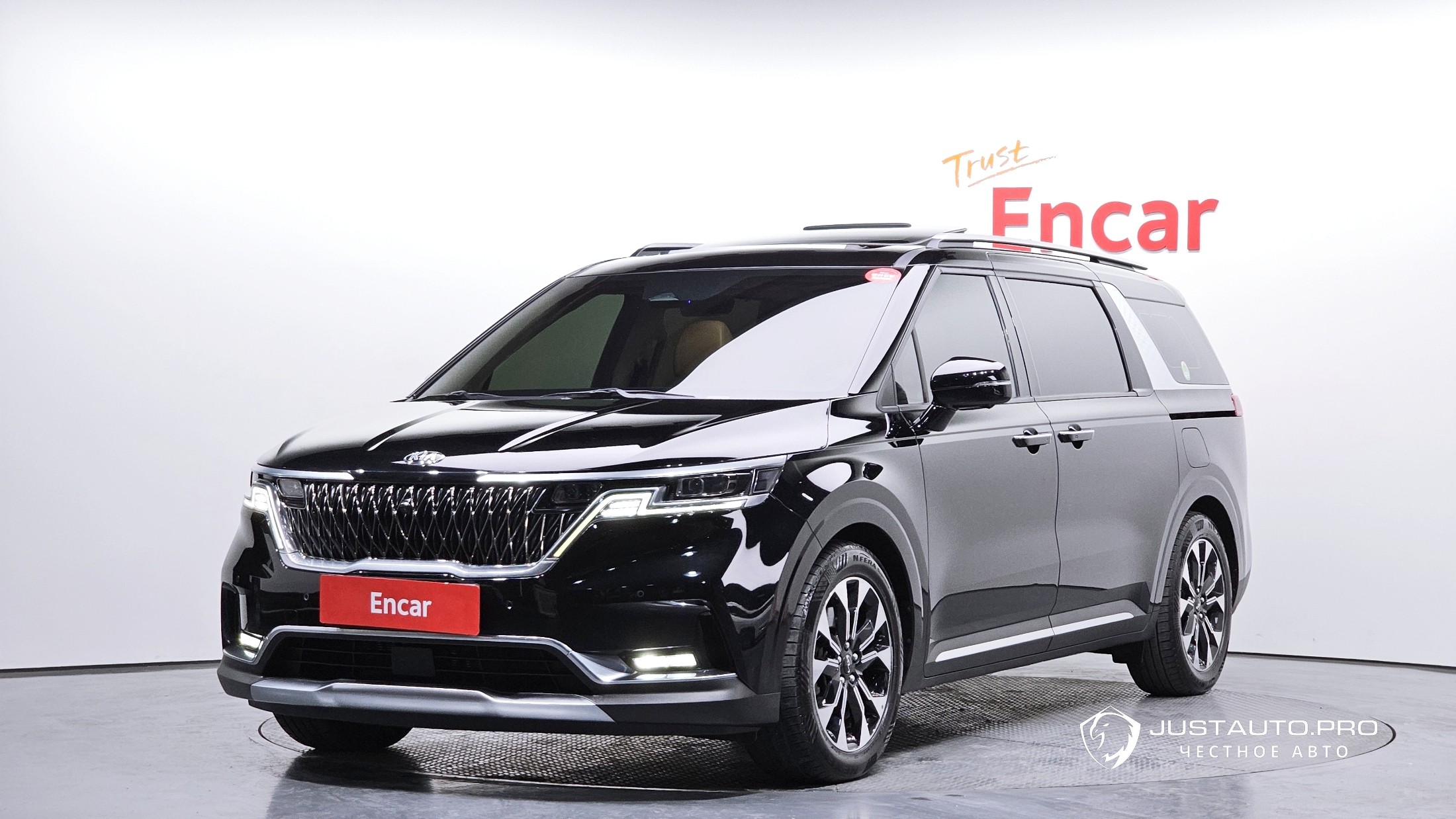 Автомобиль Kia Canival