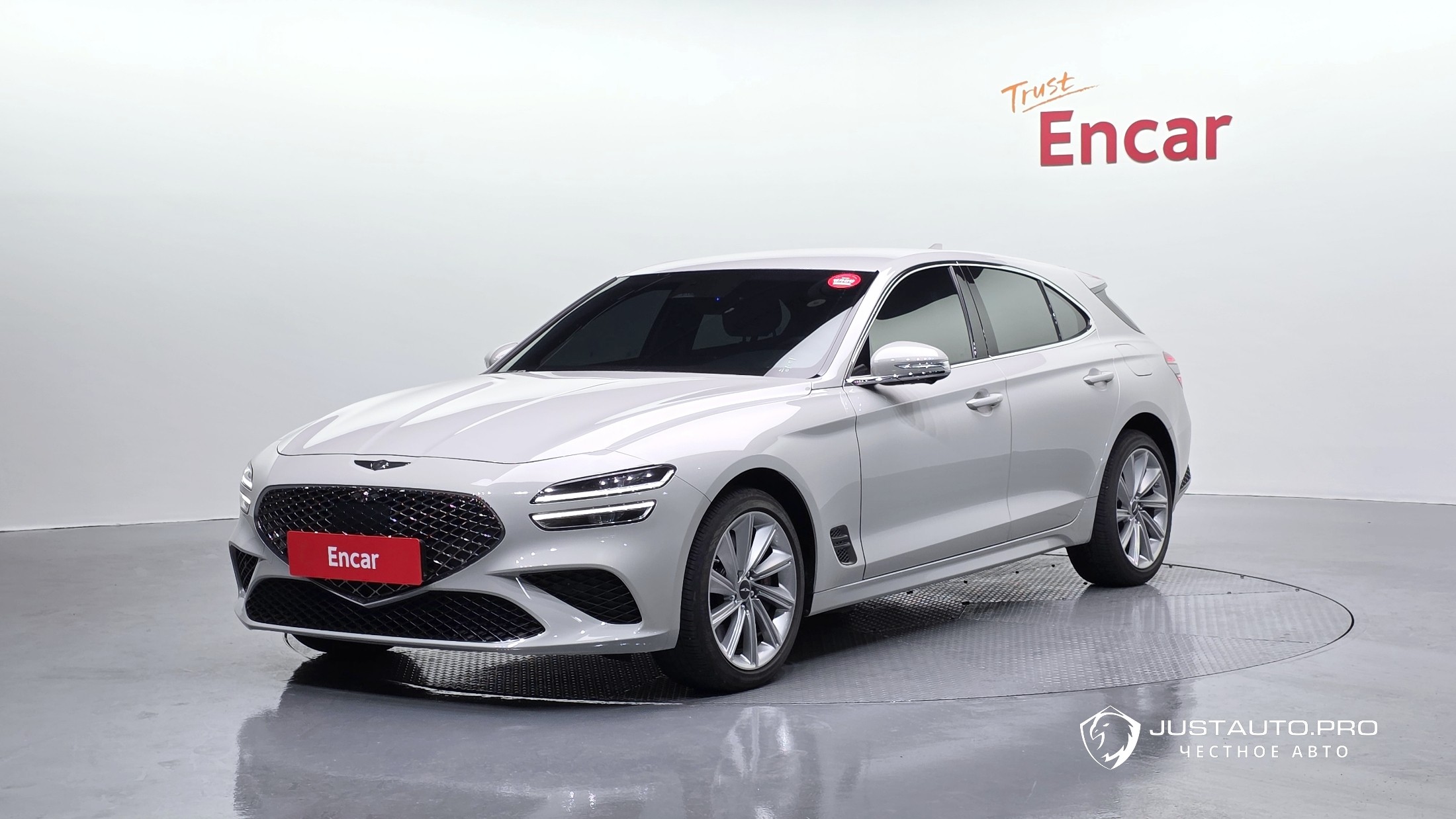 Автомобиль Genesis G70